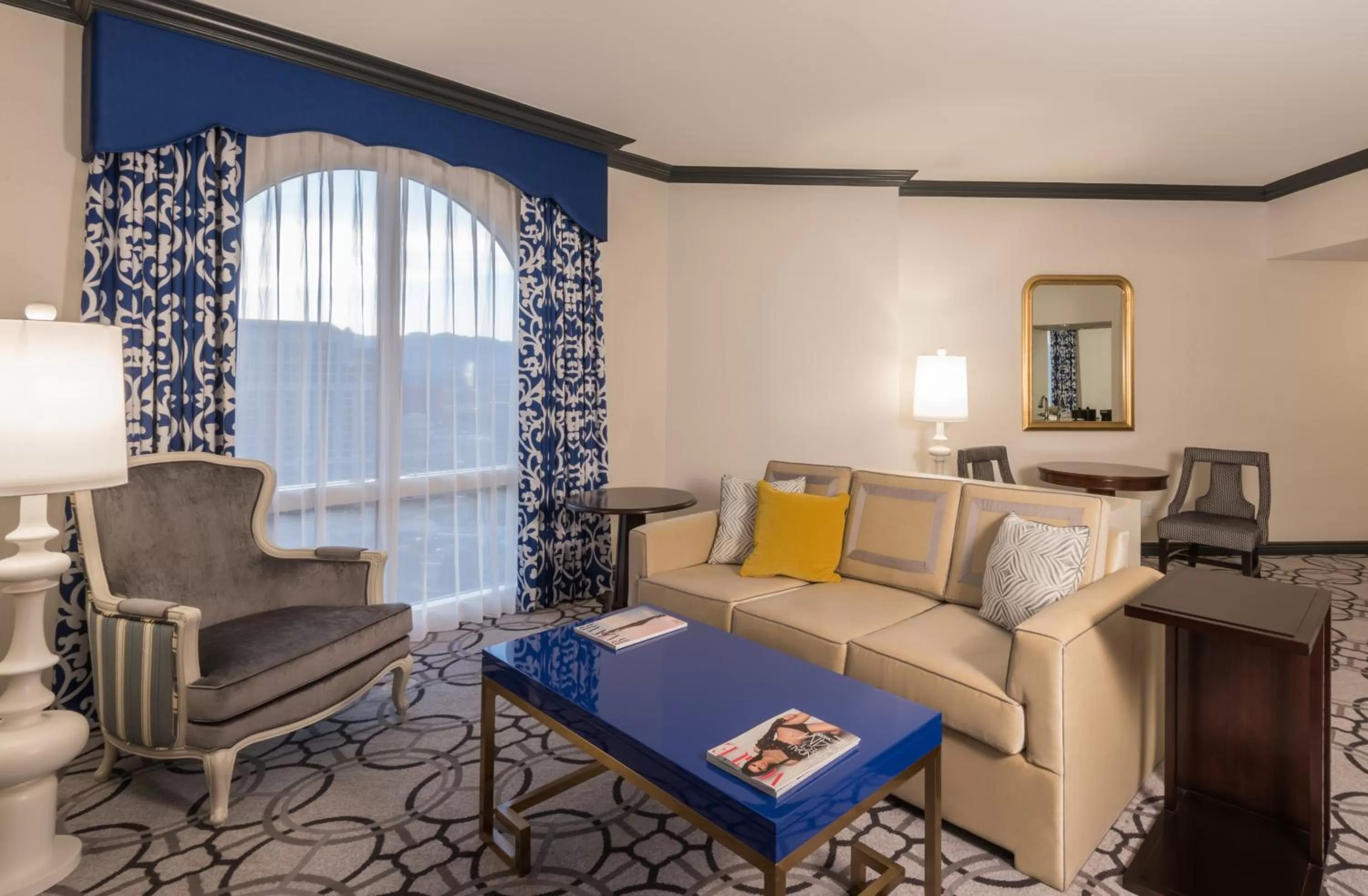 Living room in Paris Las Vegas Hotel & Casino