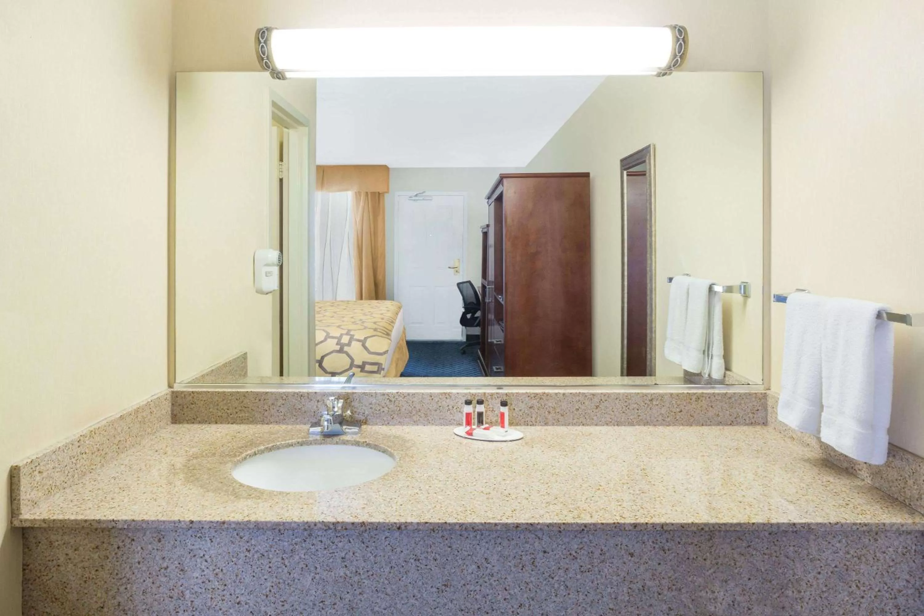 Bathroom in Baymont by Wyndham Flagstaff