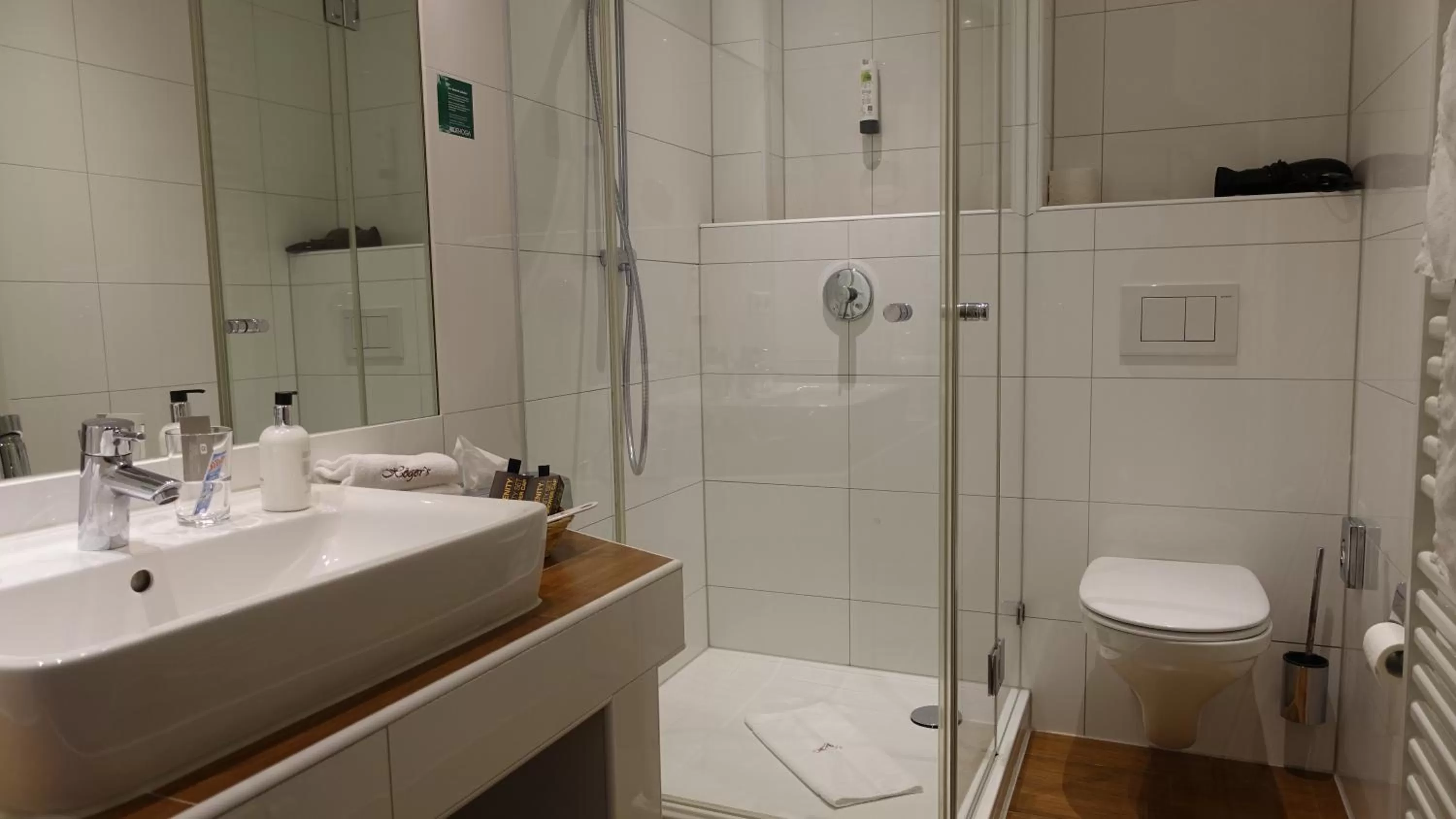 Bathroom in Höger's Hotel & Restaurant