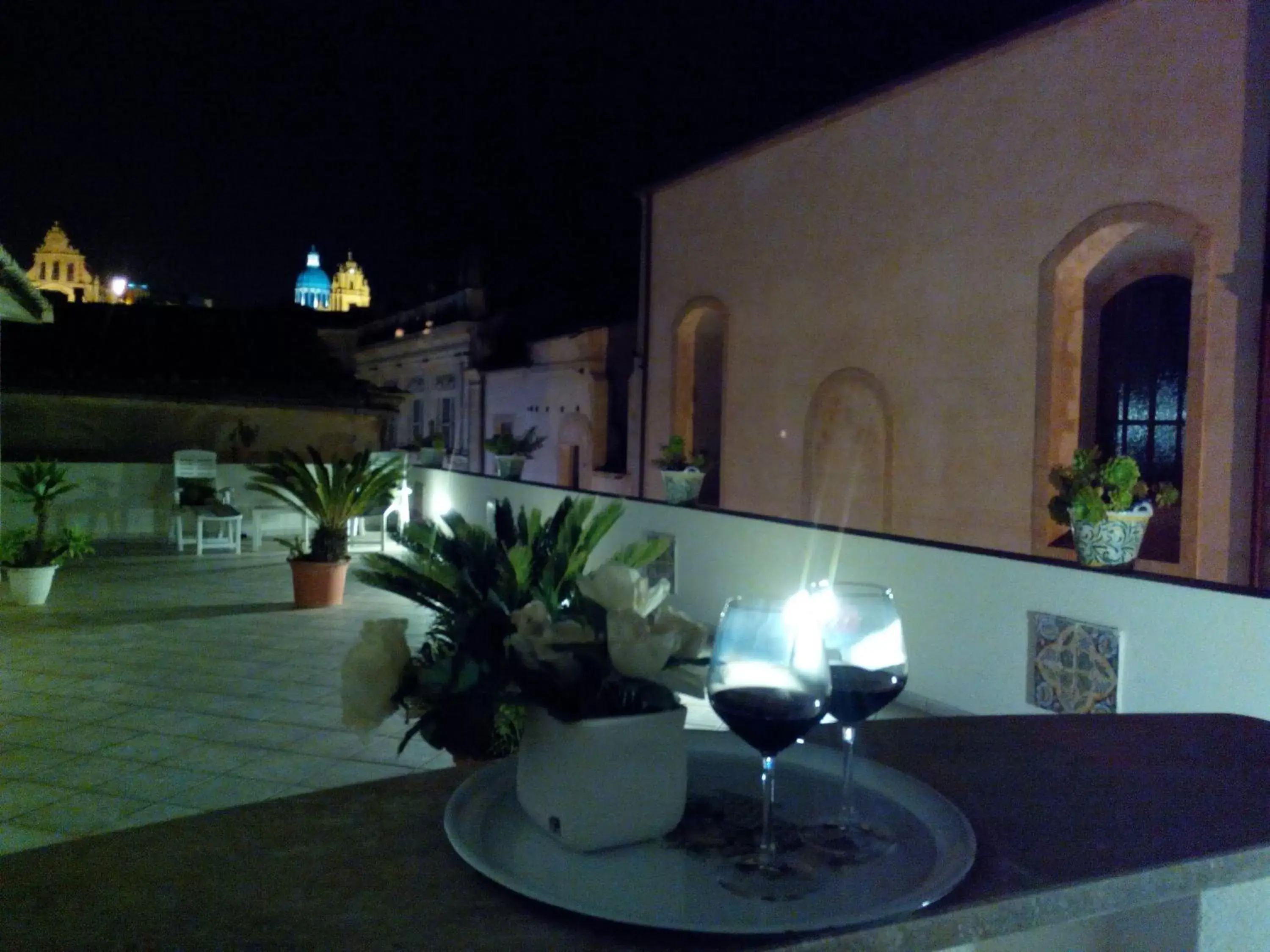 Night, Patio/Outdoor Area in B&B Loft Famiglia Arezzo