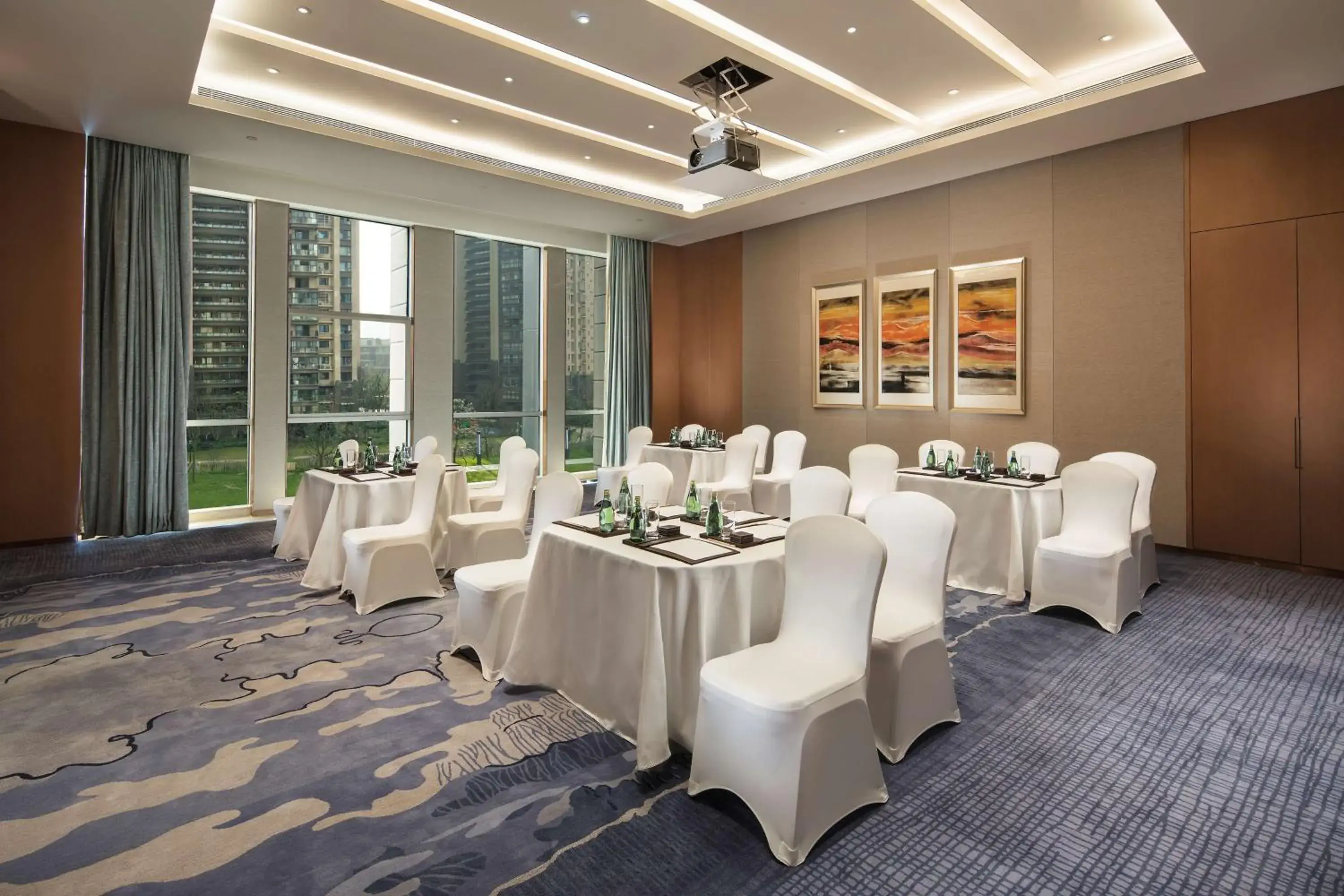 Meeting/conference room in DoubleTree by Hilton Chengdu Longquanyi