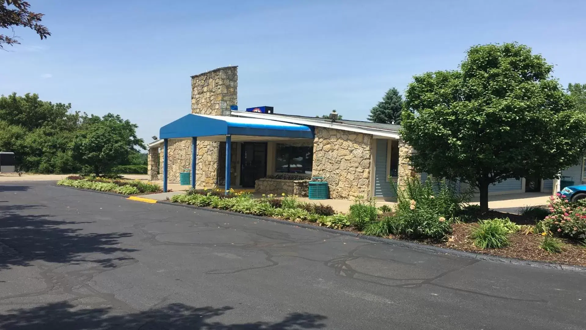 Property building in Americas Best Value Inn & Suites Jackson Property building in Americas Best Value Inn & Suites Jackson