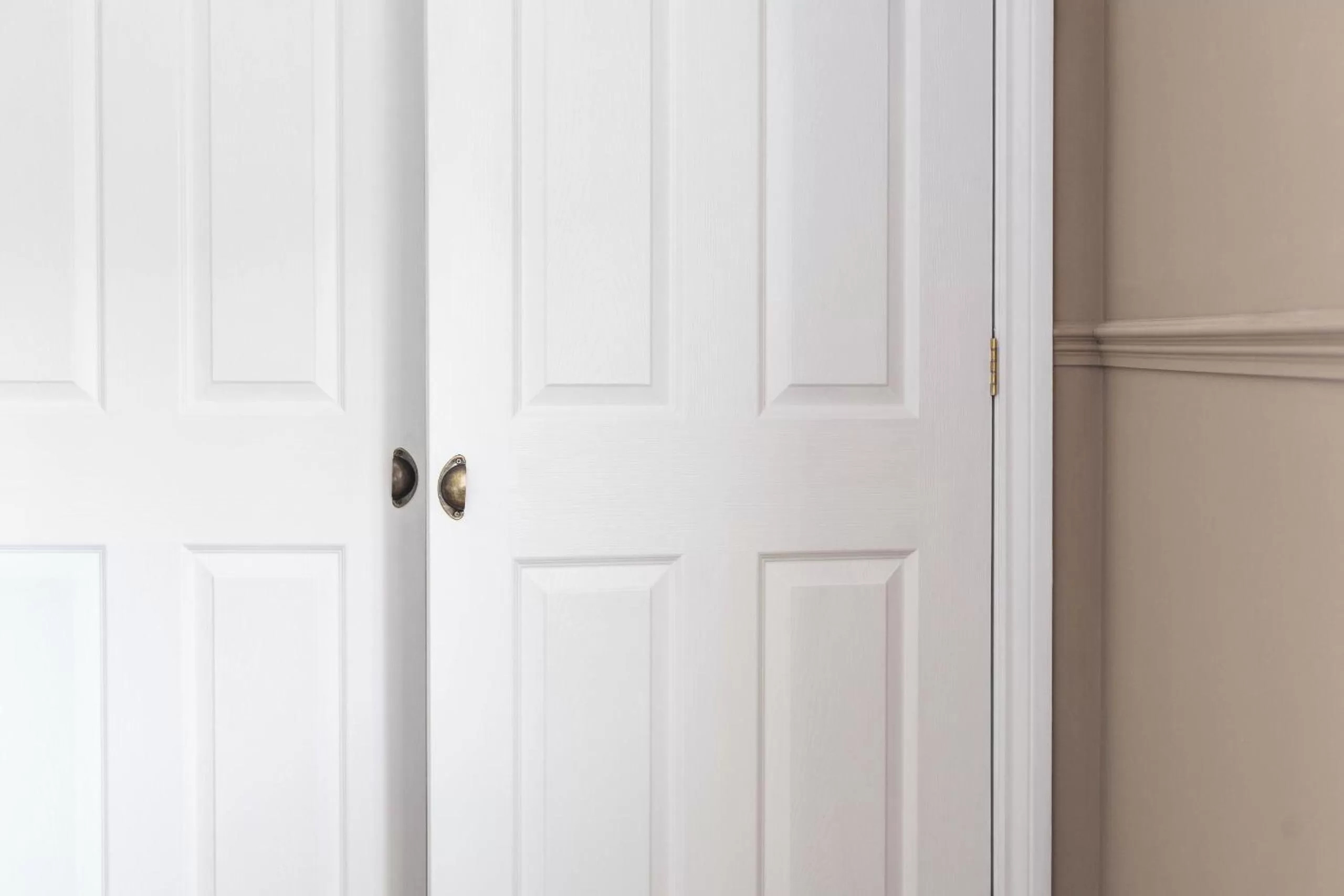 Bedroom in The Cricketers Inn