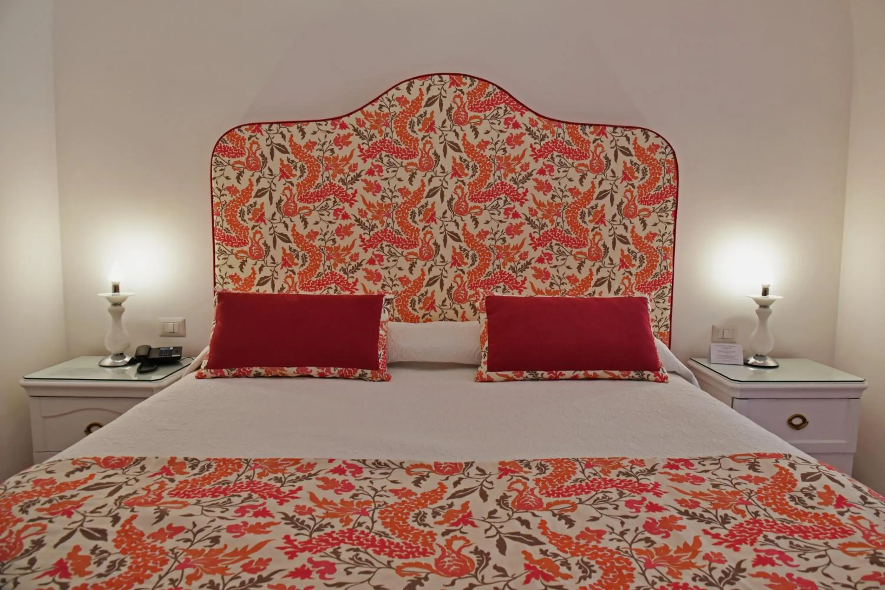 Bed in Hotel San Felice