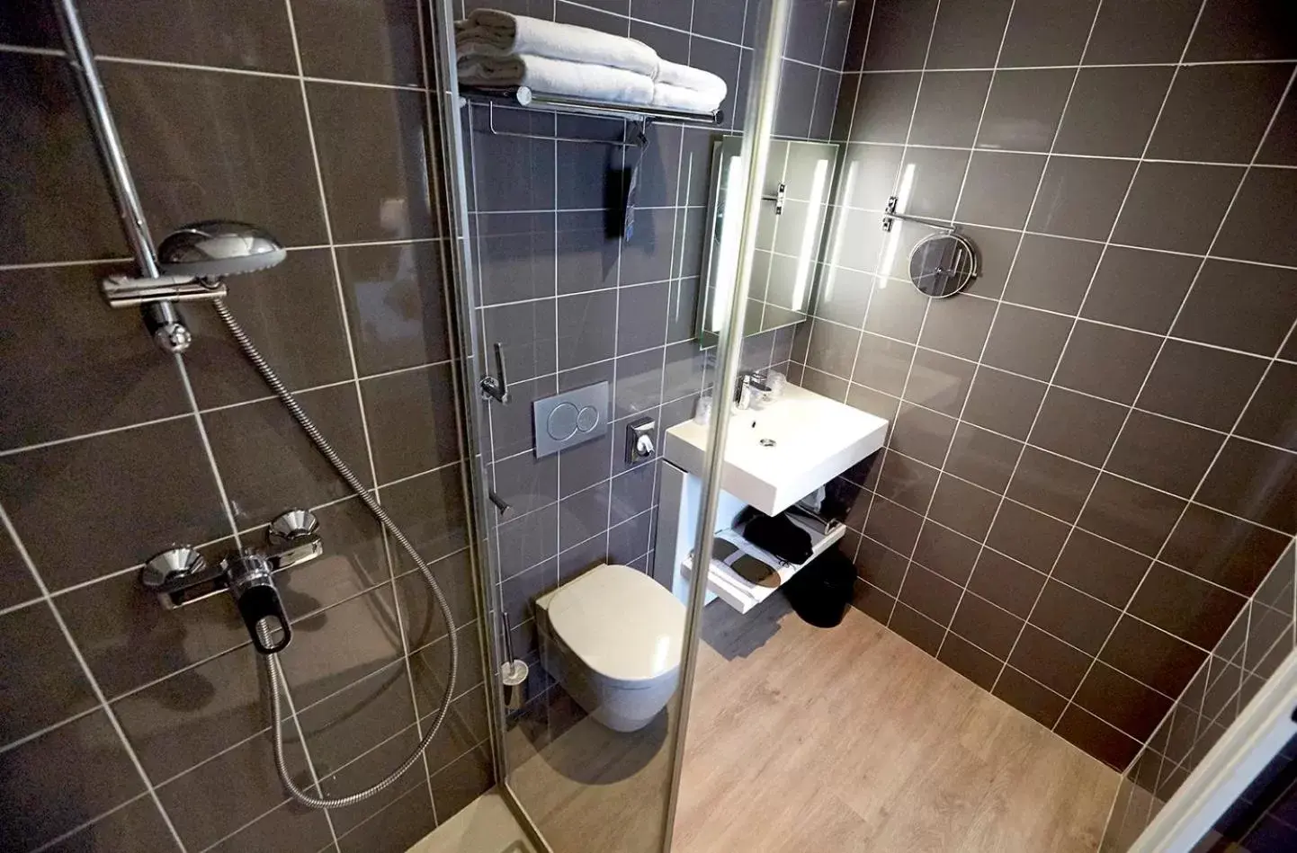 Bathroom in Kyriad Hotel Brest