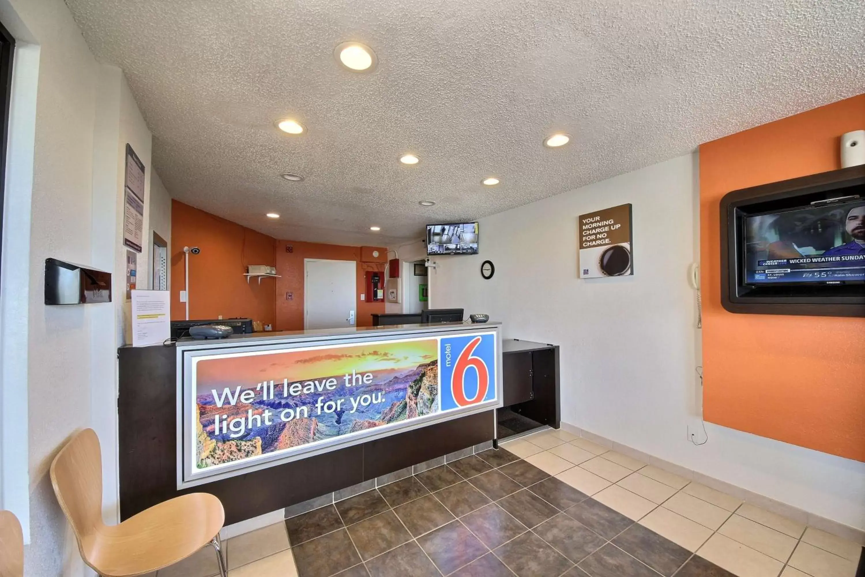 Lobby or reception, Lounge/Bar in Motel 6-Laredo, TX - North I-35