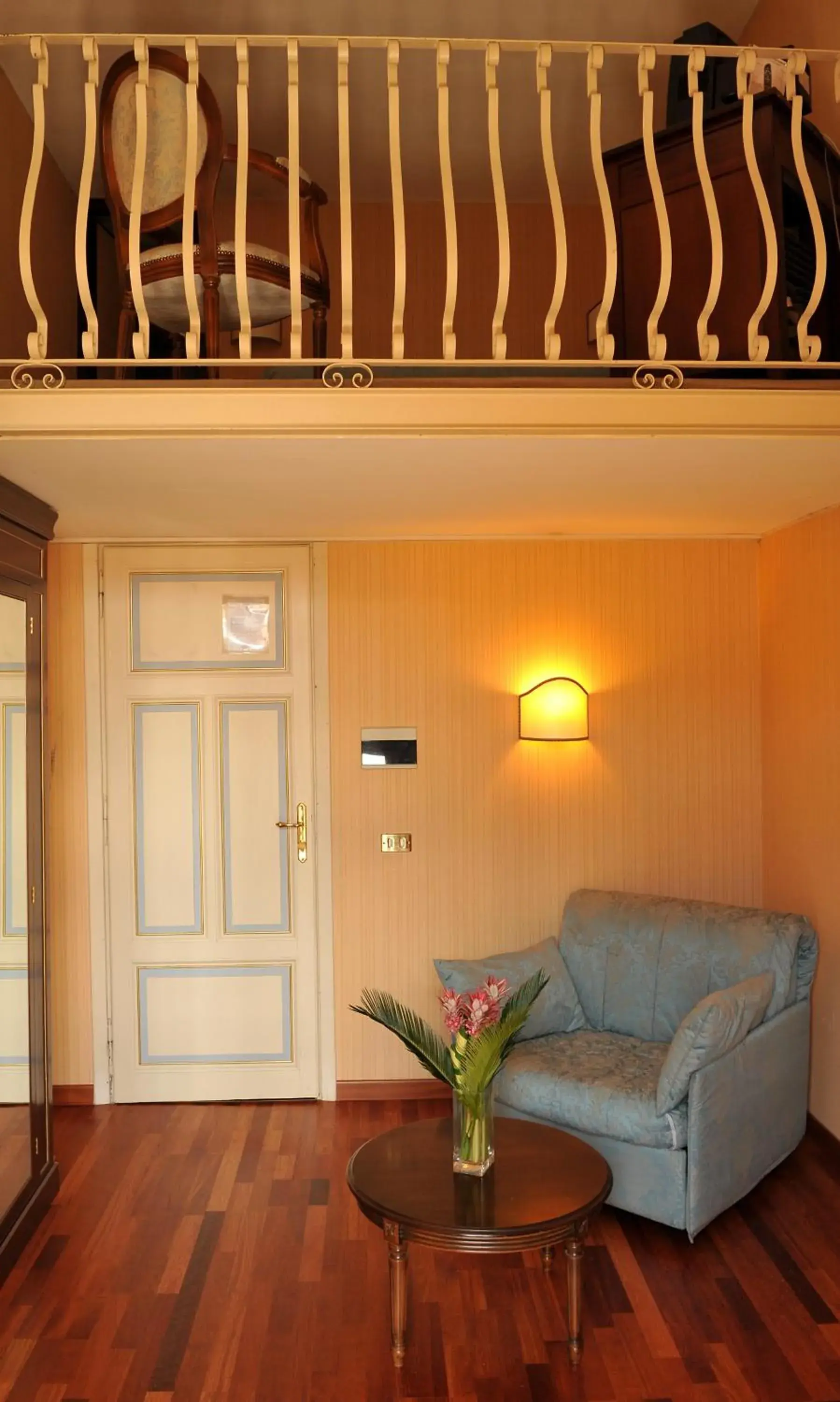 Bedroom, Seating Area in Grande Albergo Quattro Stagioni