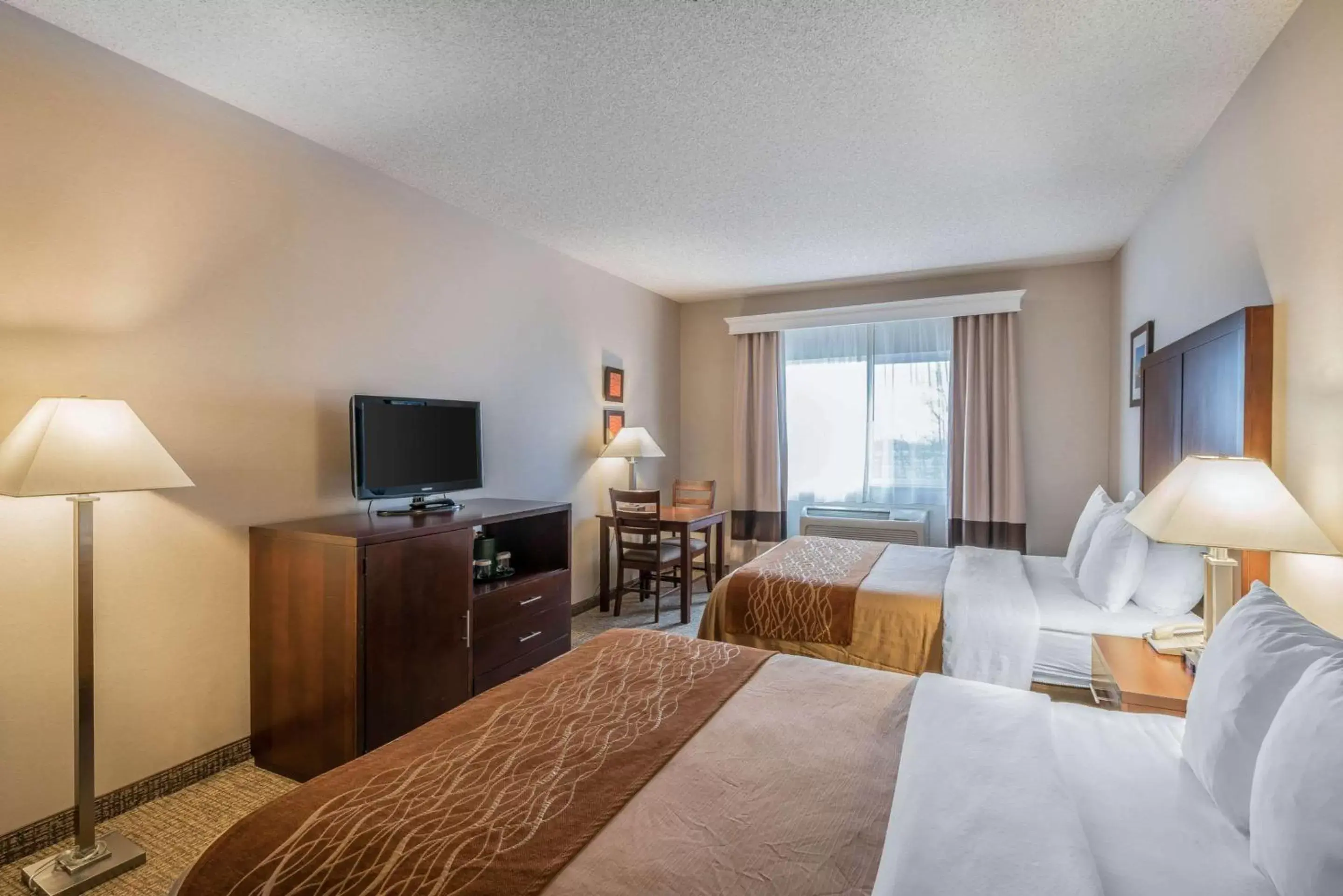 Photo of the whole room, Bed in Comfort Inn & Suites Seattle North Photo of the whole room, Bed in Comfort Inn & Suites Seattle North