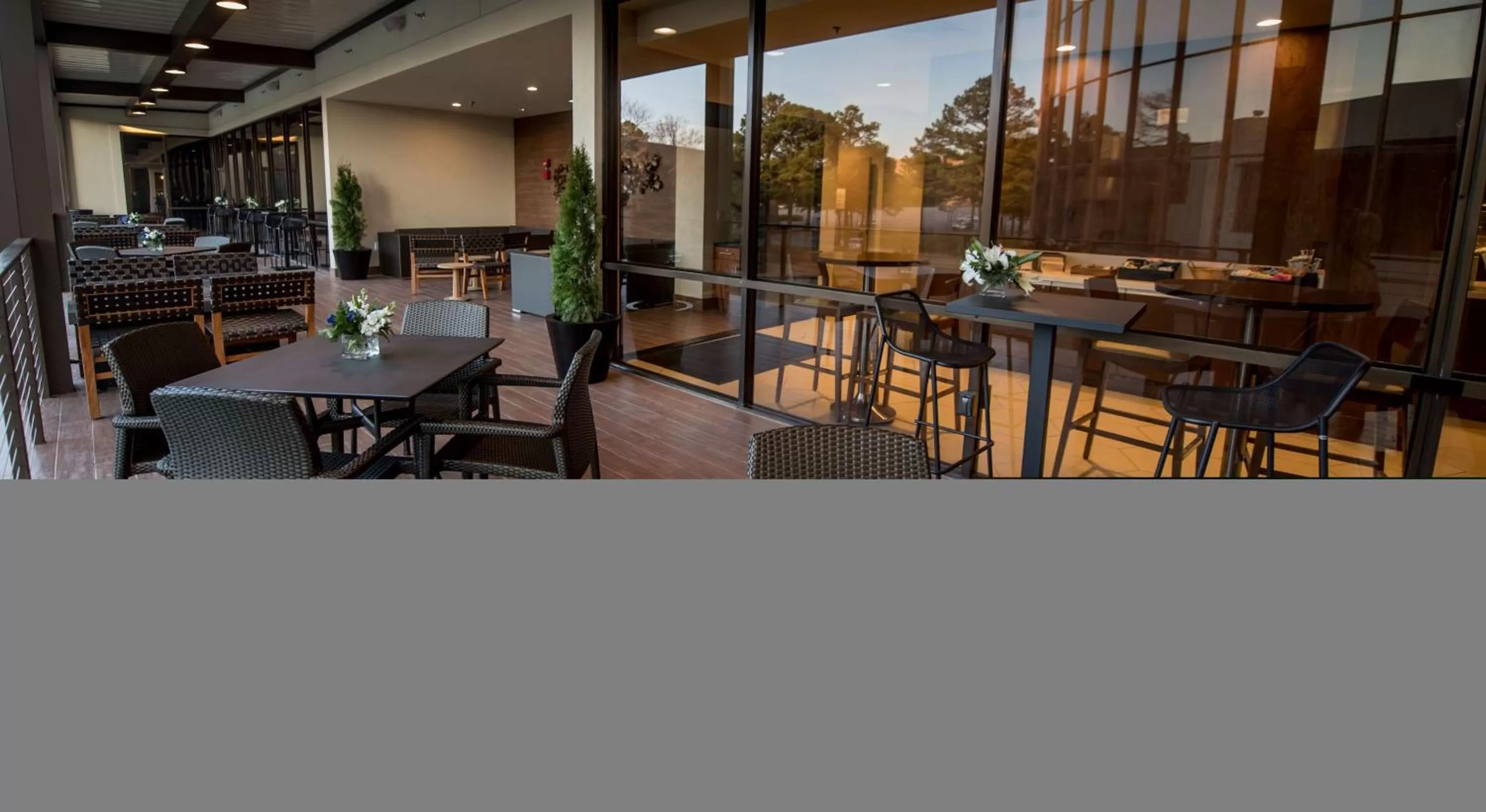 Restaurant/places to eat in Hilton Memphis