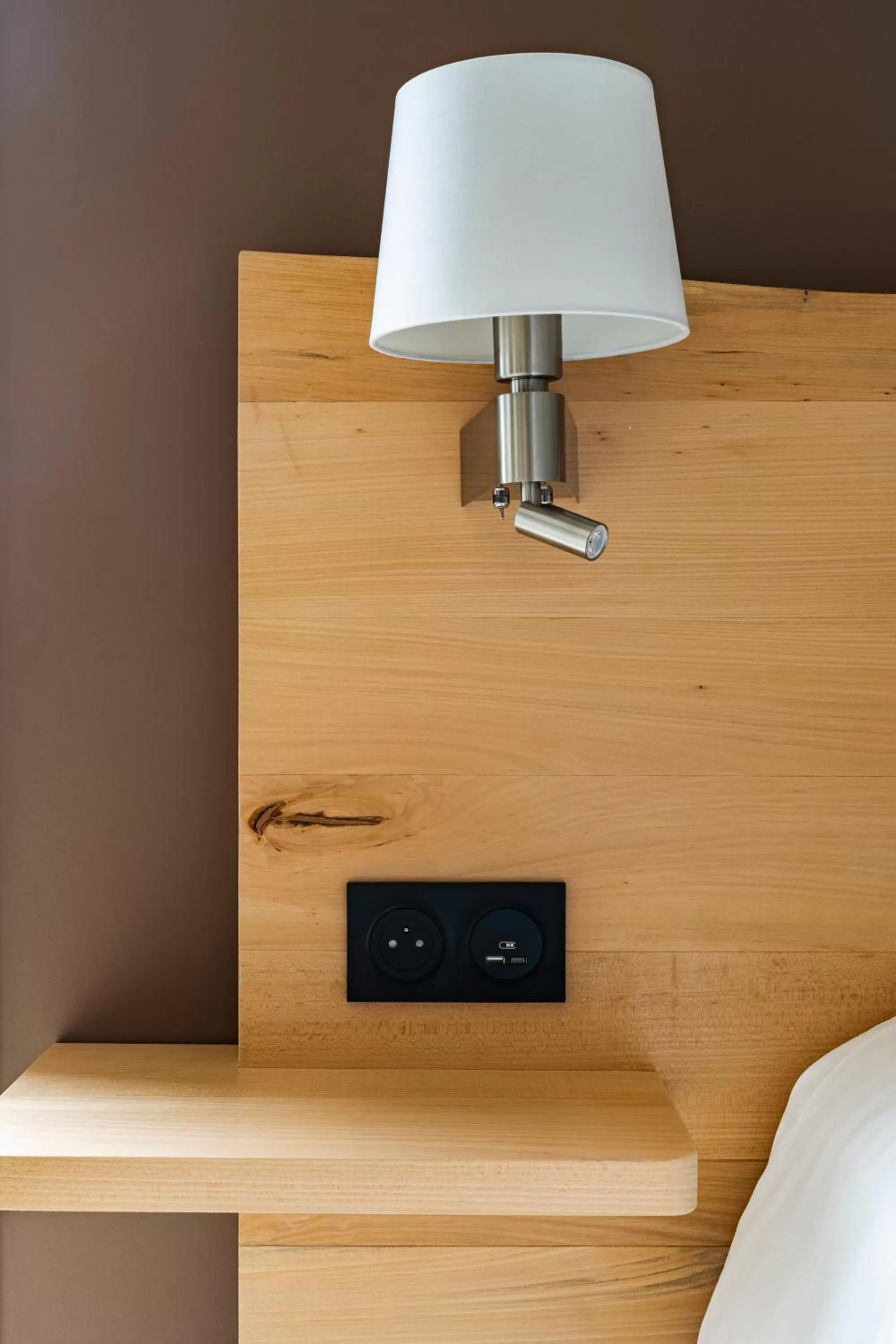 TV and multimedia in HOTEL LE 25