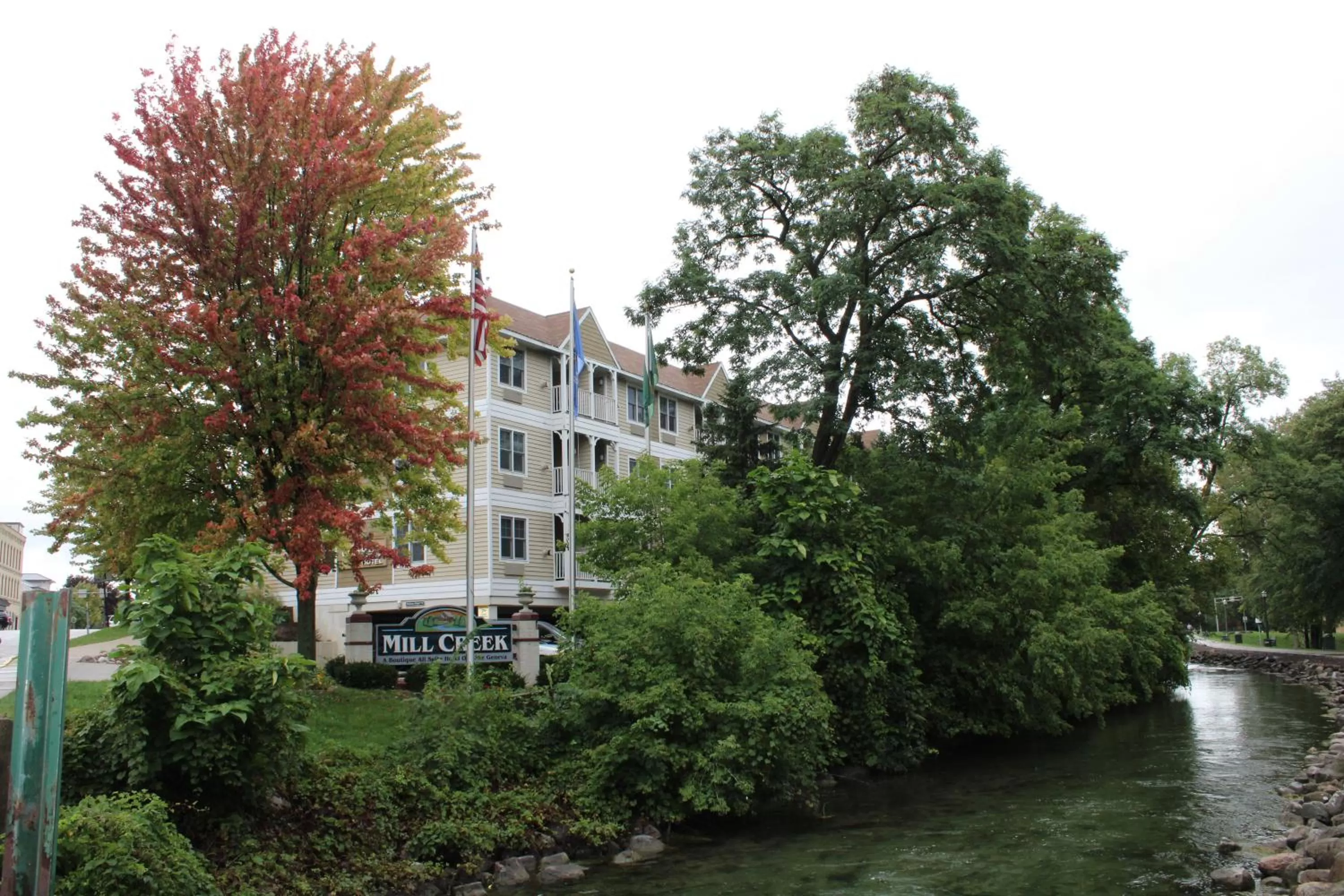 Property Building in Mill Creek Hotel