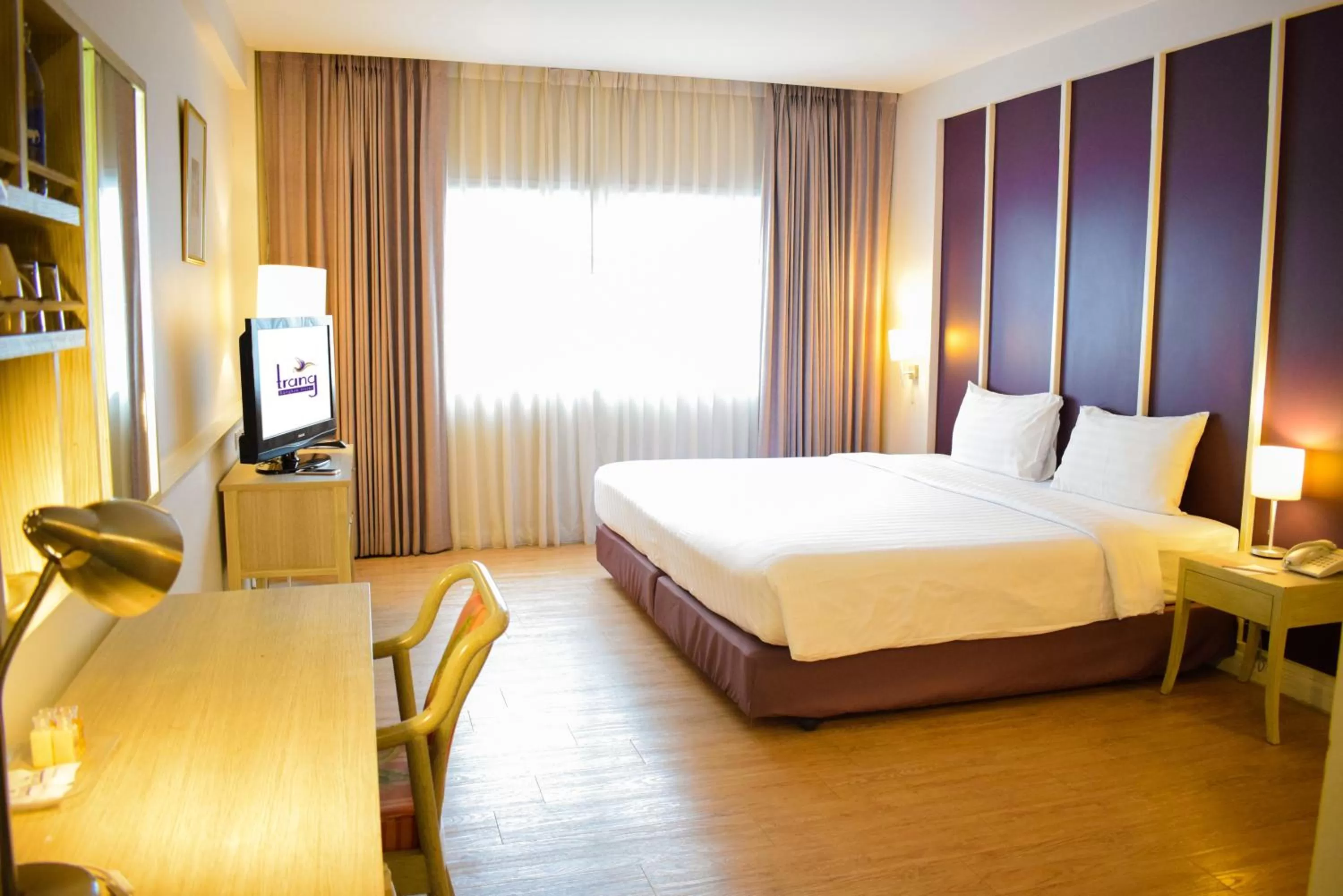 Bed in Trang Hotel Bangkok - SHA Plus