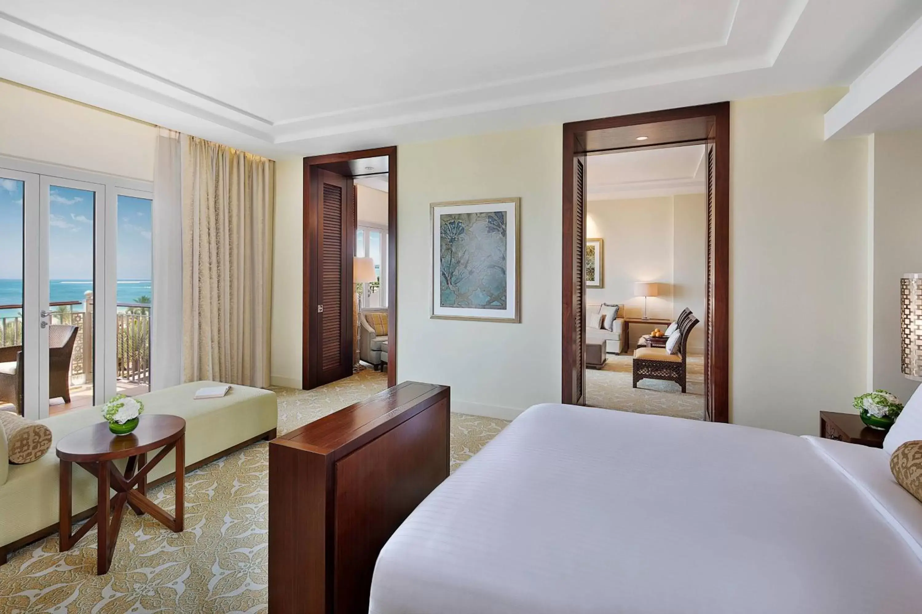 Lounge or bar in The Ritz-Carlton, Dubai