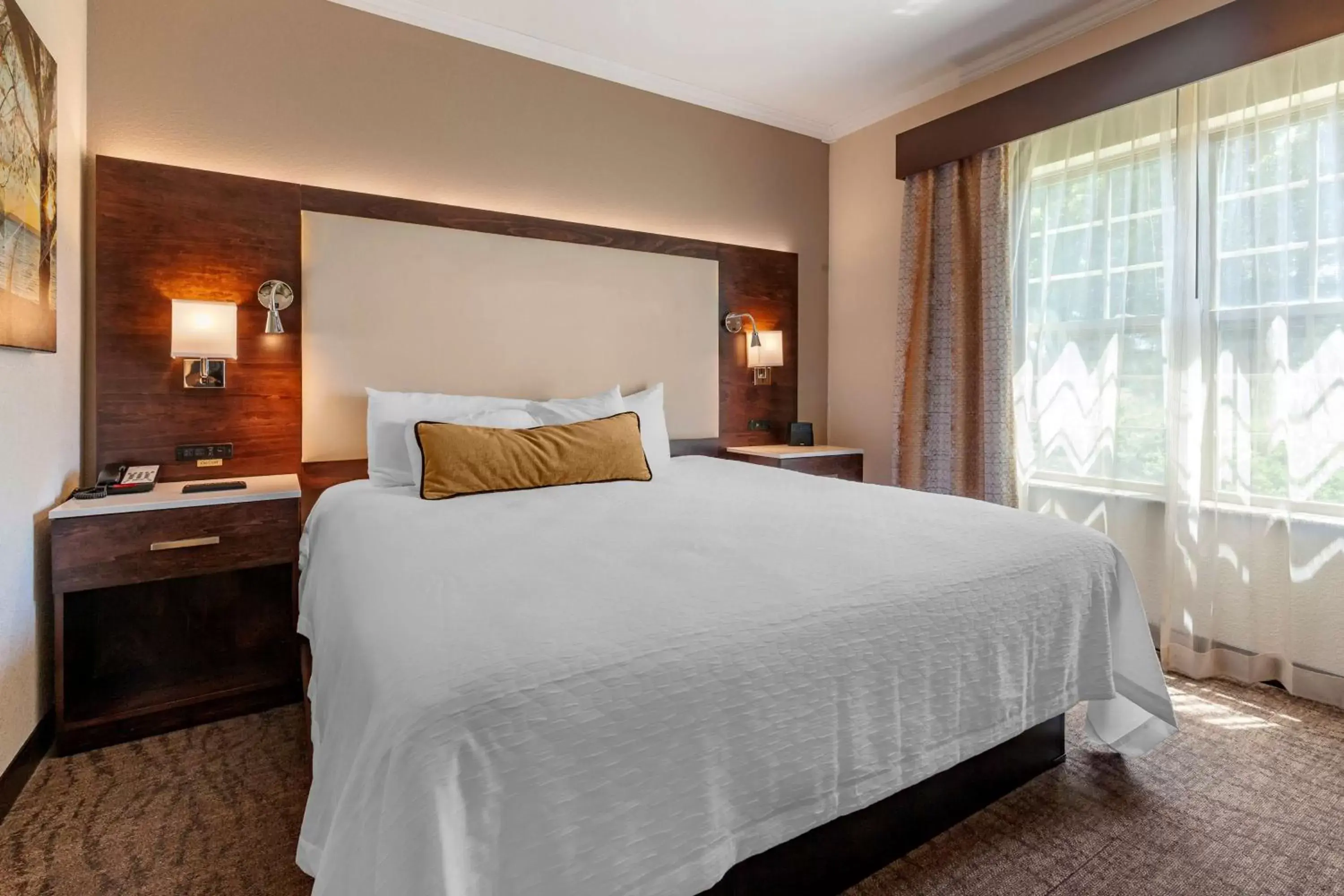 Bedroom, Bed in Best Western Premier Bridgewood Hotel Resort