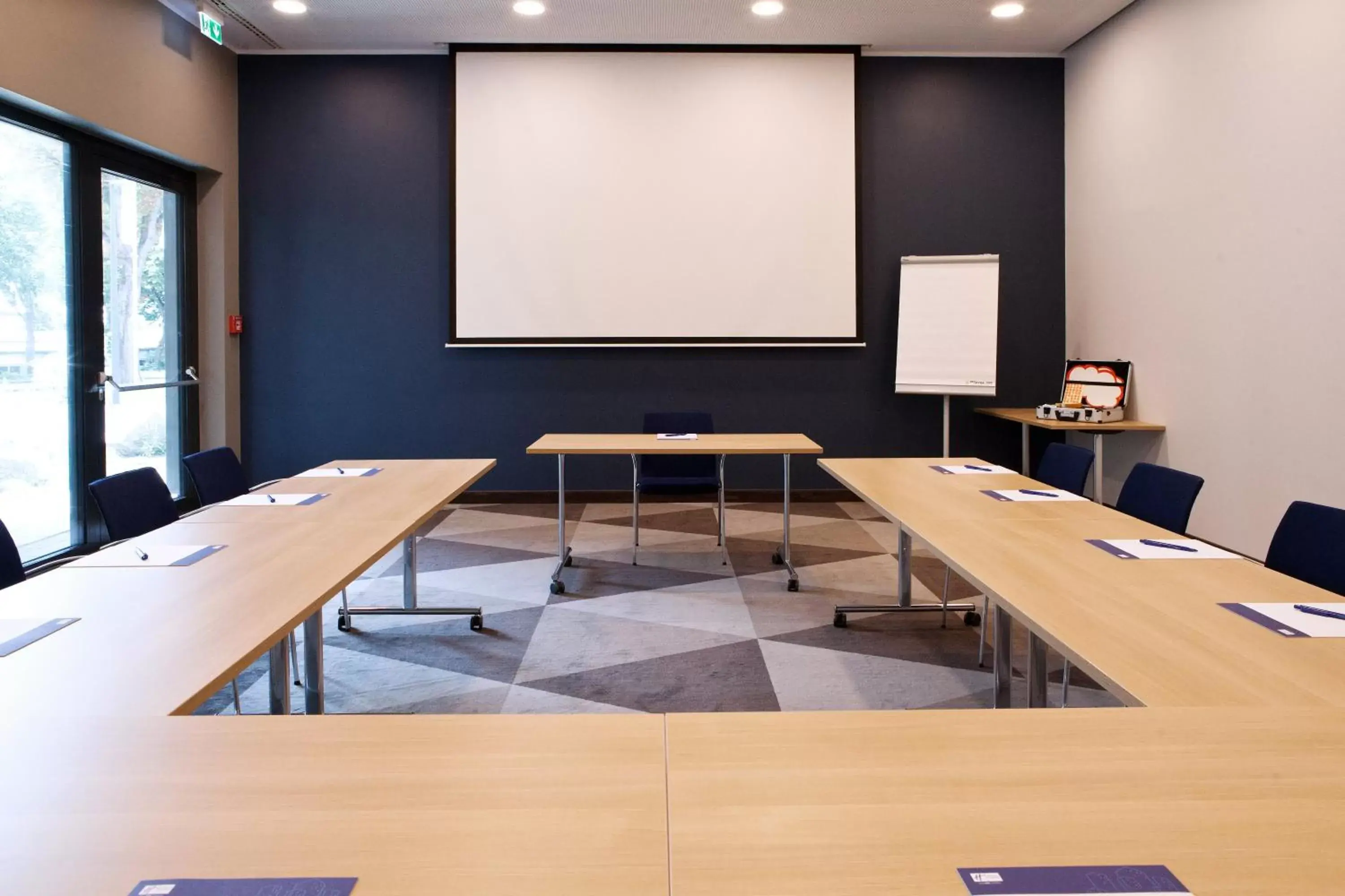 Meeting/conference room in Holiday Inn Express - Darmstadt, an IHG Hotel