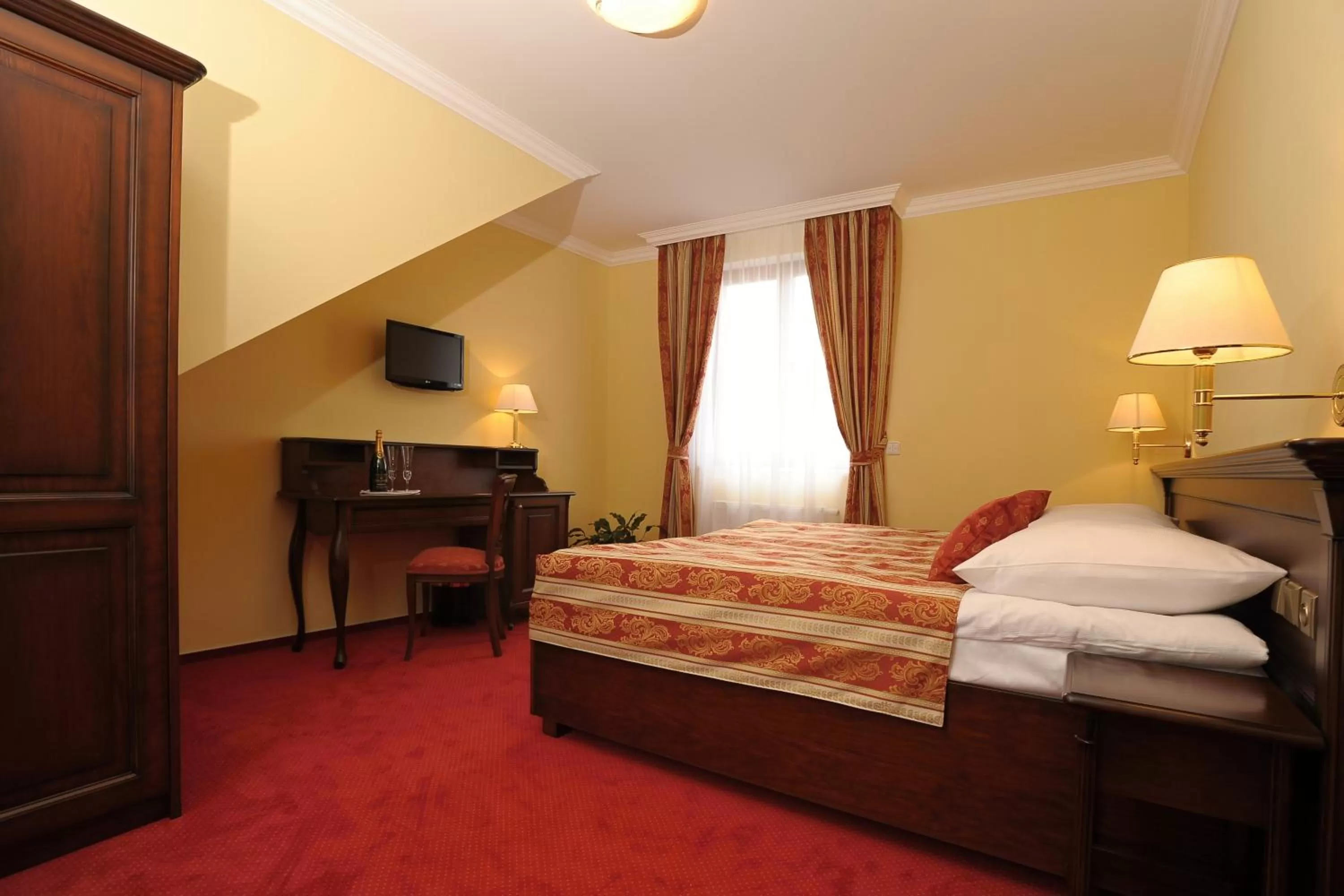 Bed in Hotel U Krále