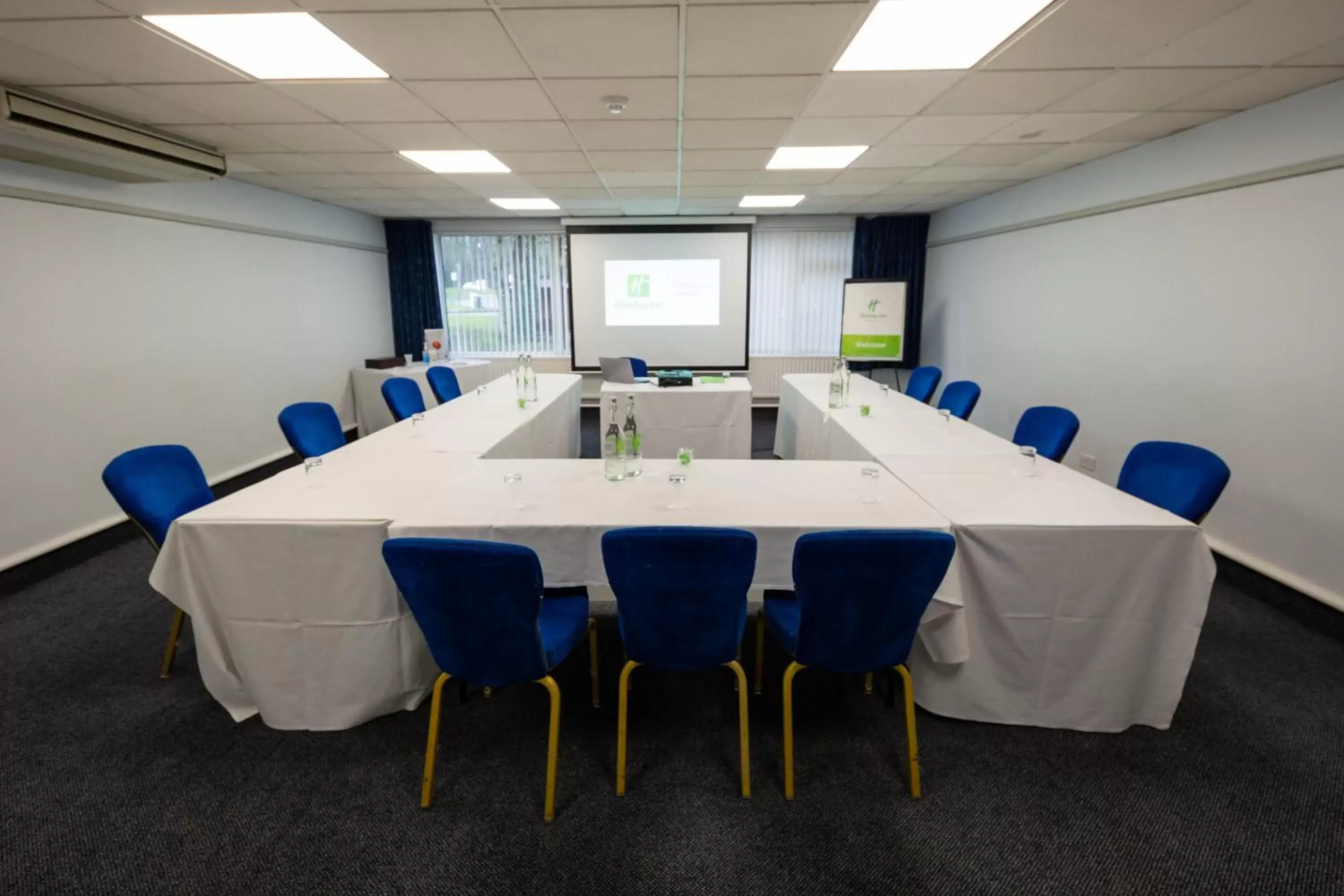 Property building in Holiday Inn Newport by IHG Property building in Holiday Inn Newport by IHG