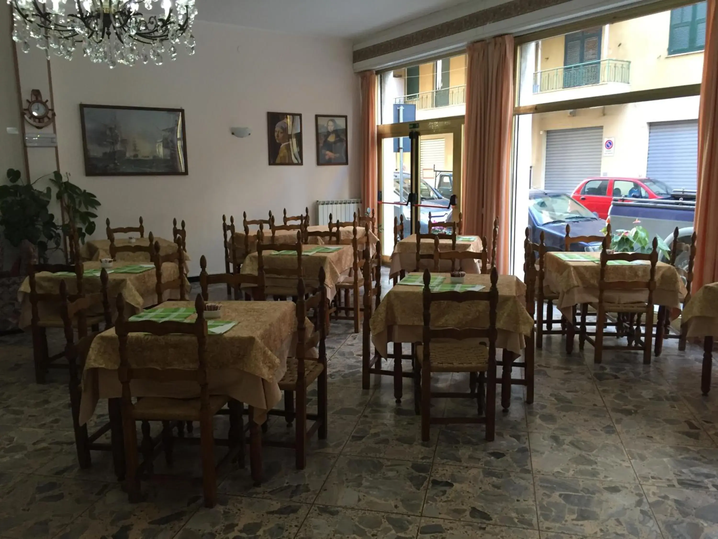 Restaurant/Places to Eat in Hotel San Marco