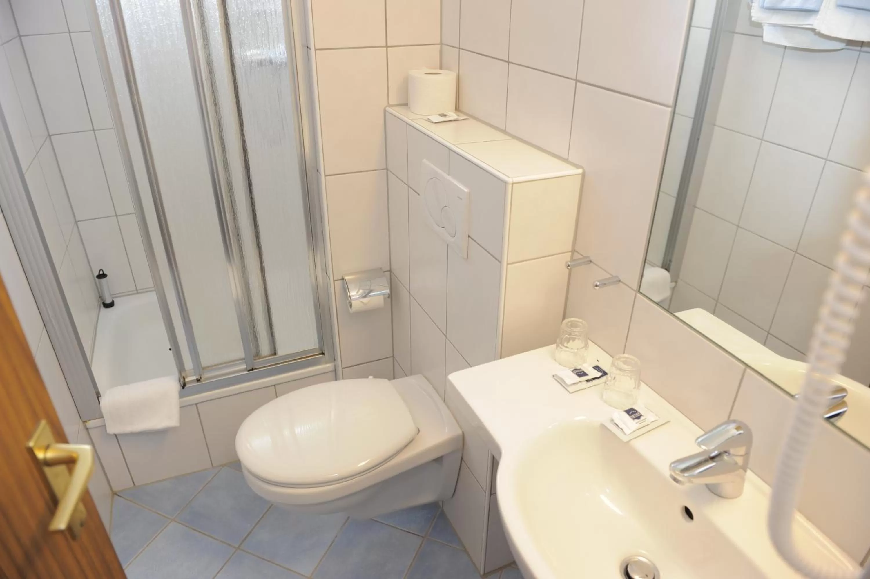 Shower in Hotel Heldt Dependance