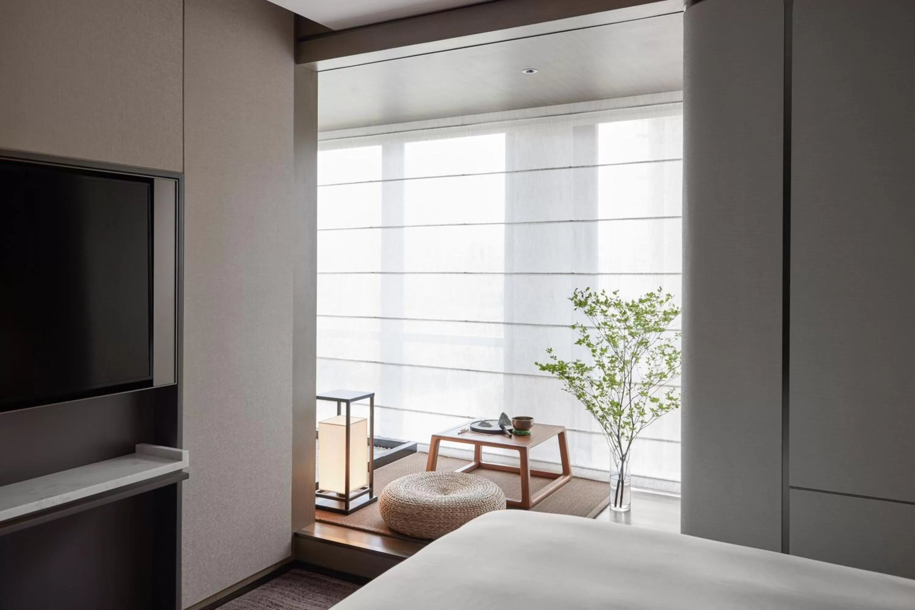 Photo of the whole room, Bed in JW Marriott Hotel Shenzhen