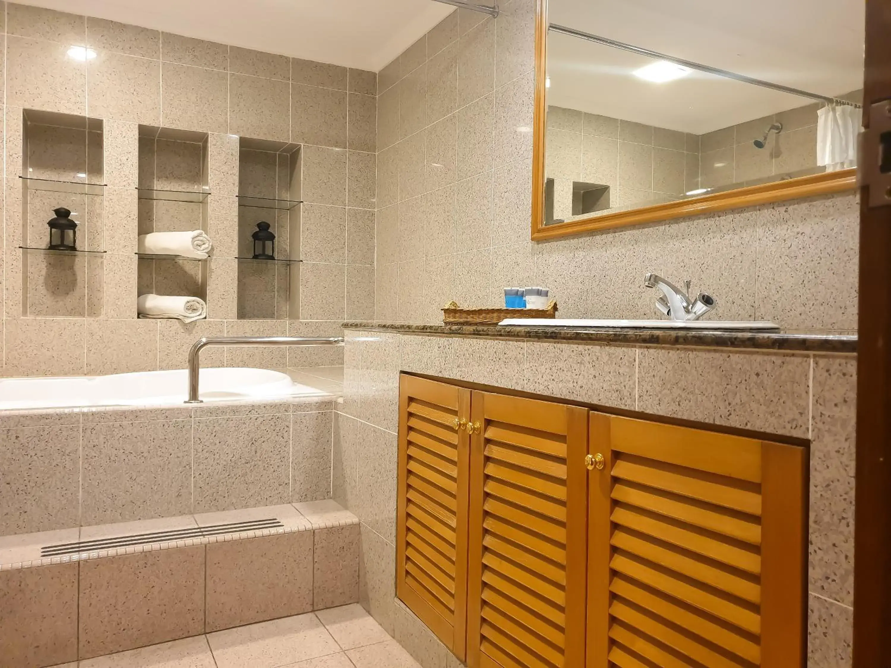 Bathroom in Flamingo Hotel By The Lake, Kuala Lumpur