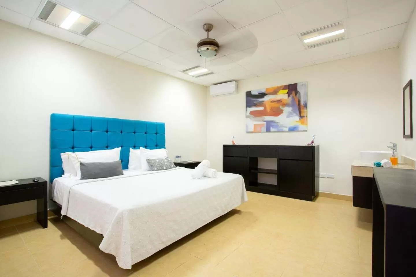 Bed in Casa Kaoba Hotel & Suites