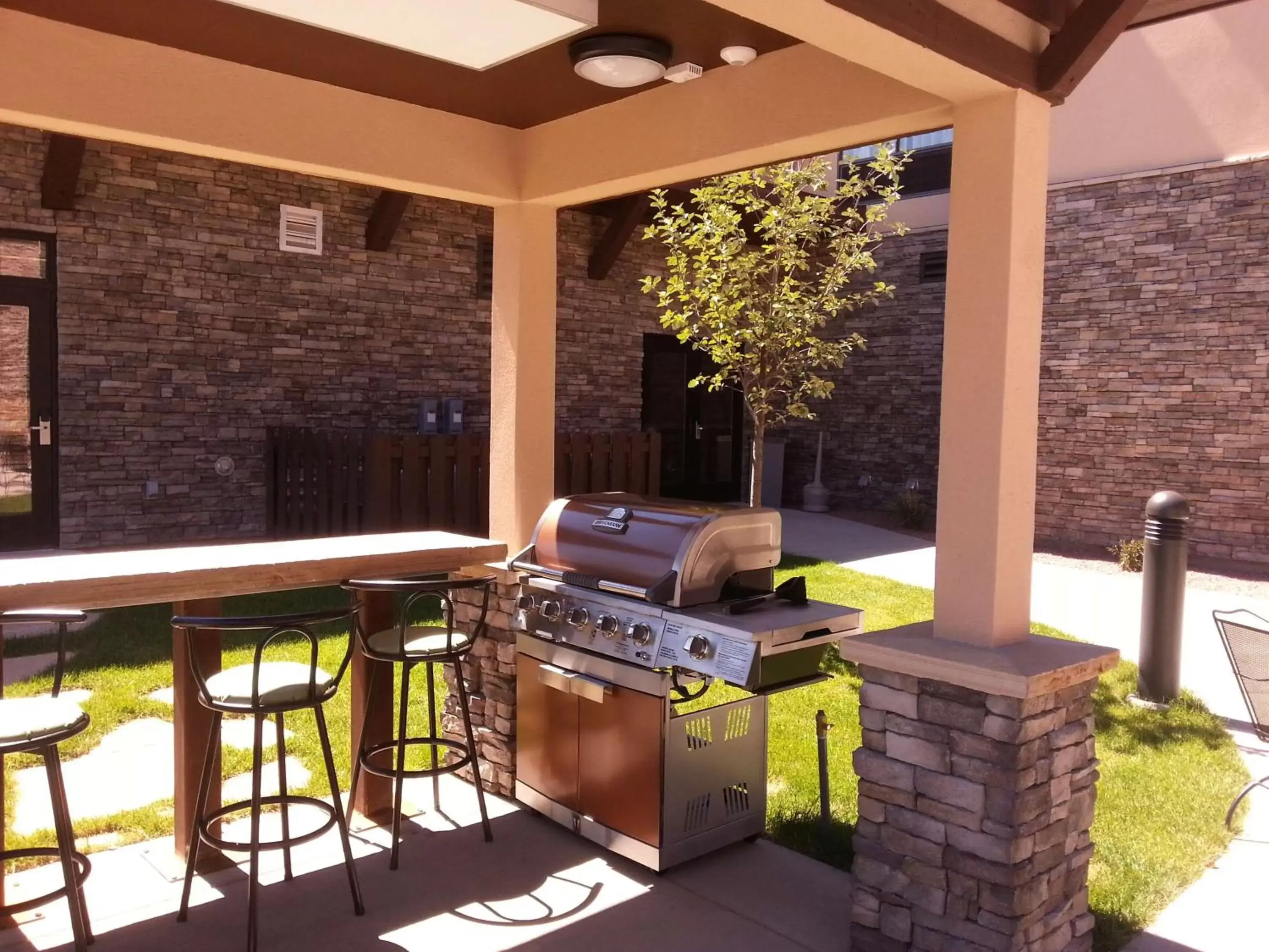 Patio, BBQ Facilities in Homewood Suites by Hilton, Durango