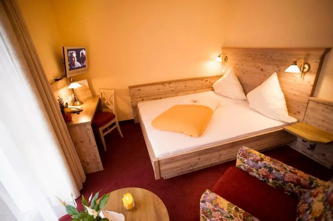 Photo of the whole room, Bed in Hotel Am Kamin