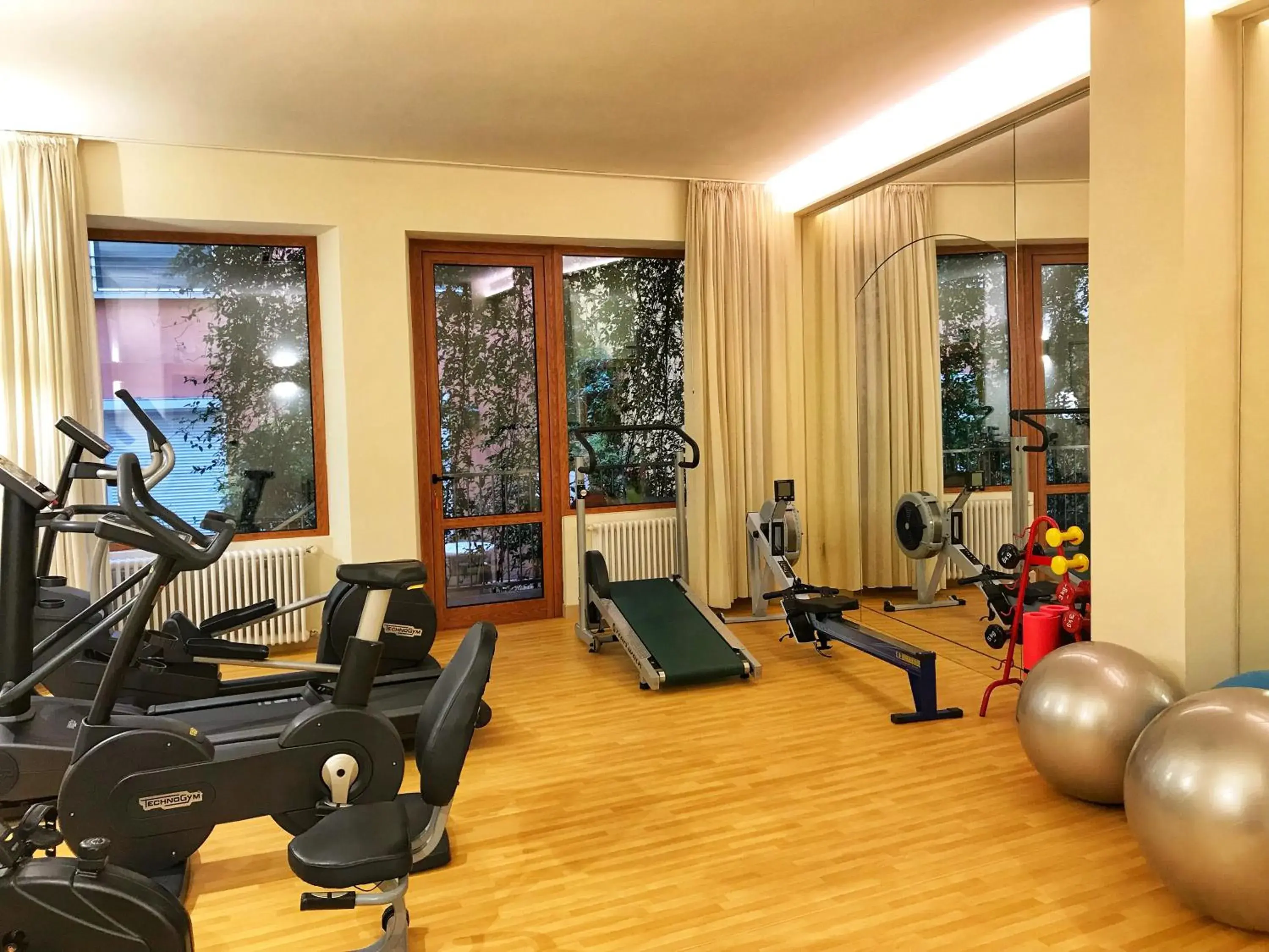 Fitness centre/facilities, Fitness Center/Facilities in Hotel America