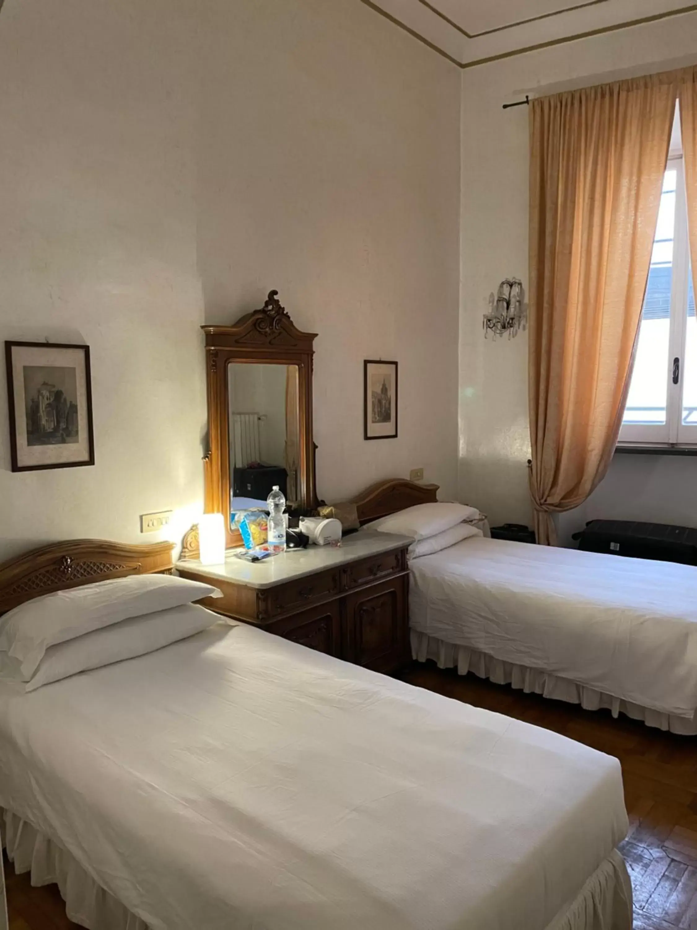 Bedroom, Bed in Hotel Fontana