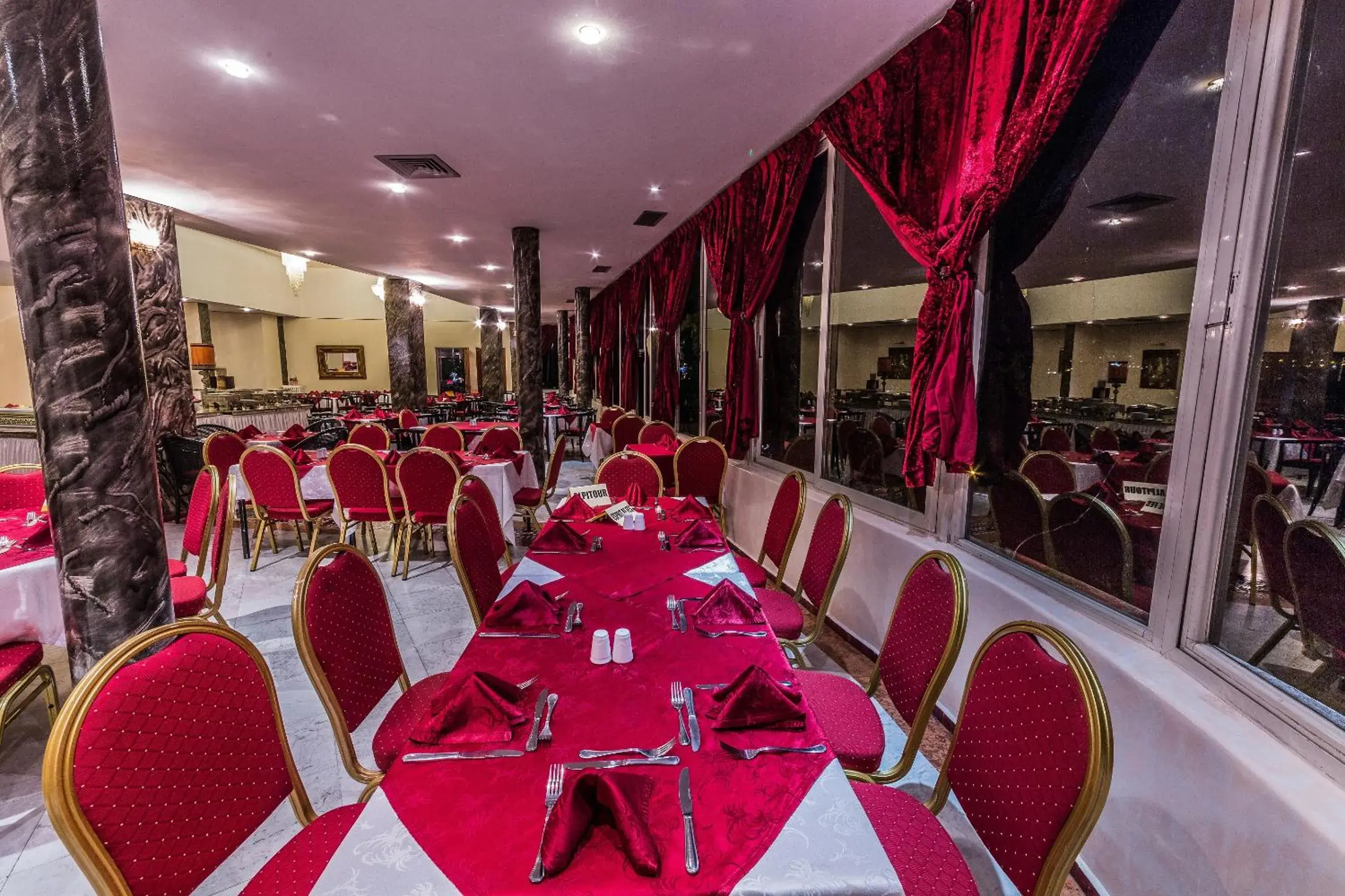 Restaurant/places to eat in Menzeh Zalagh City Center Restaurant/places to eat in Menzeh Zalagh City Center