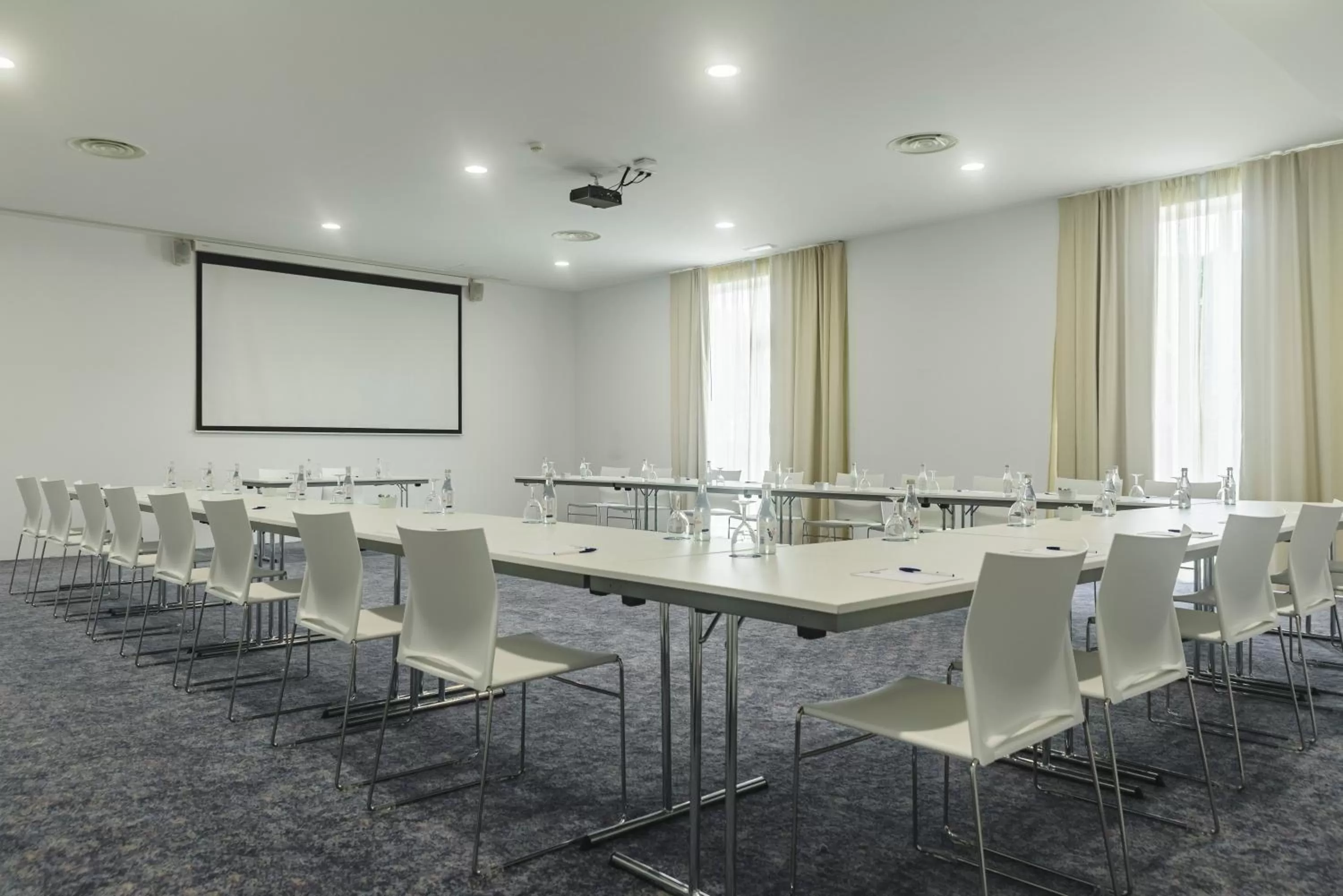 Meeting/conference room in MH Atlantico