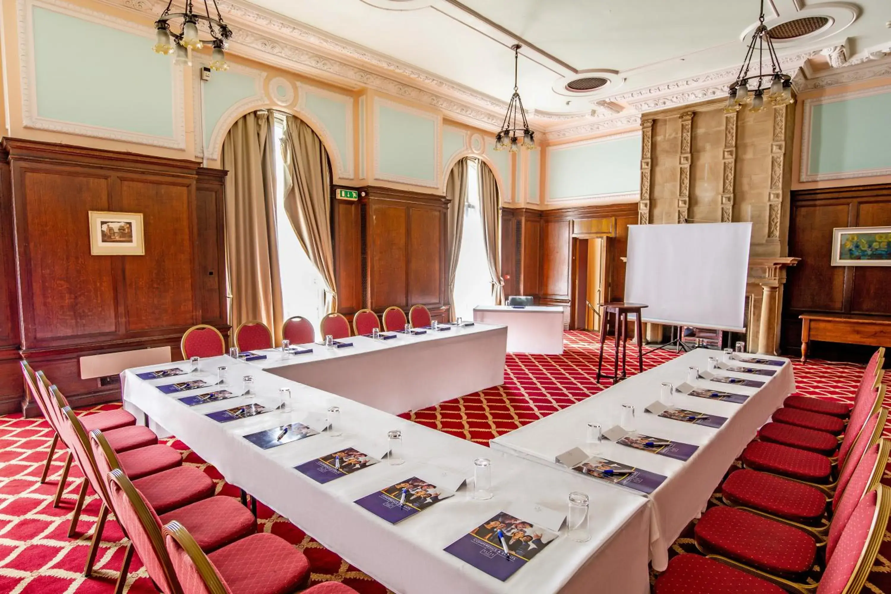 Business facilities in Adelphi Hotel