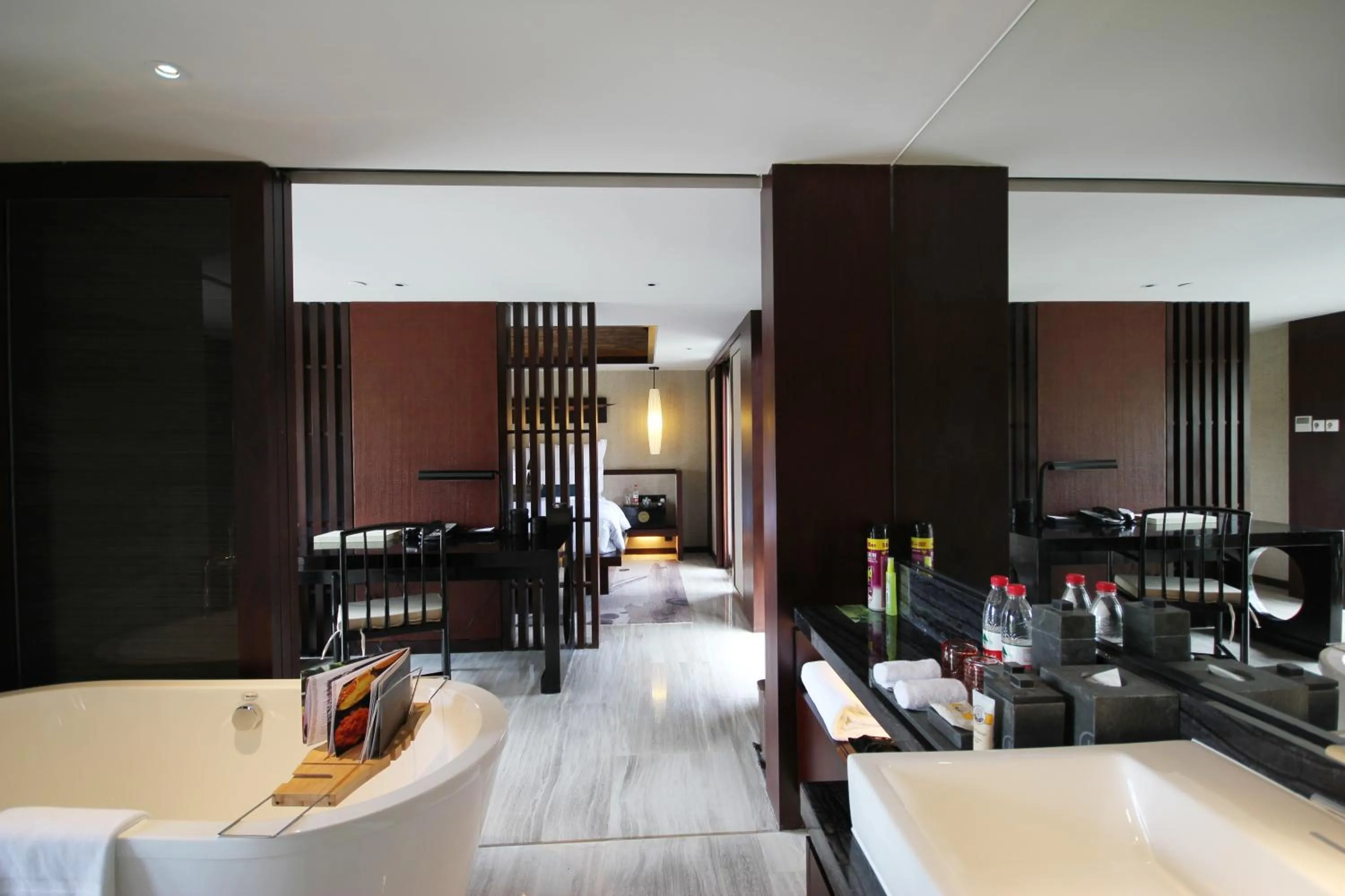 Toilet in Pullman Lijiang Resort & Spa