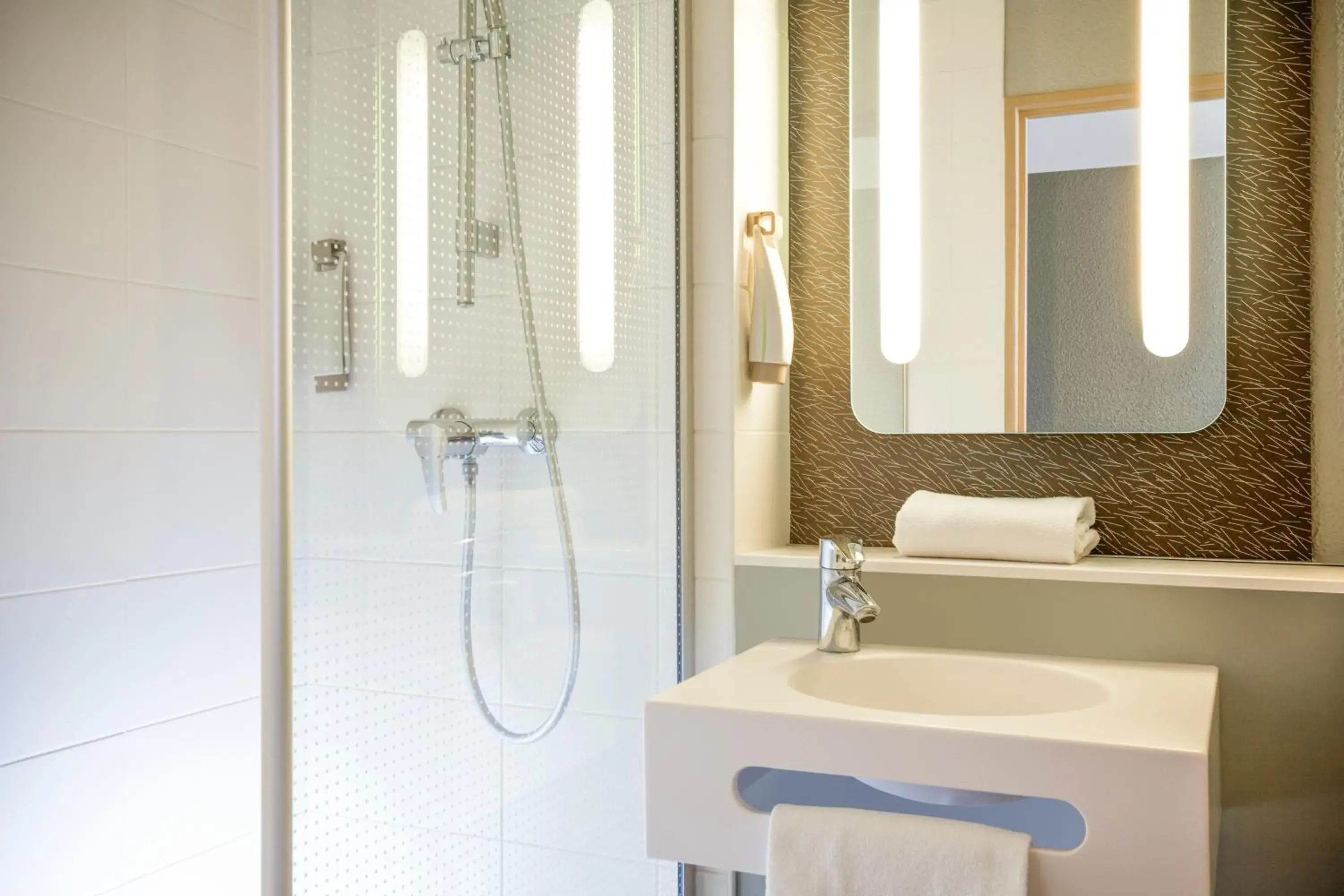 Shower, Bathroom in ibis Paris Gennevilliers