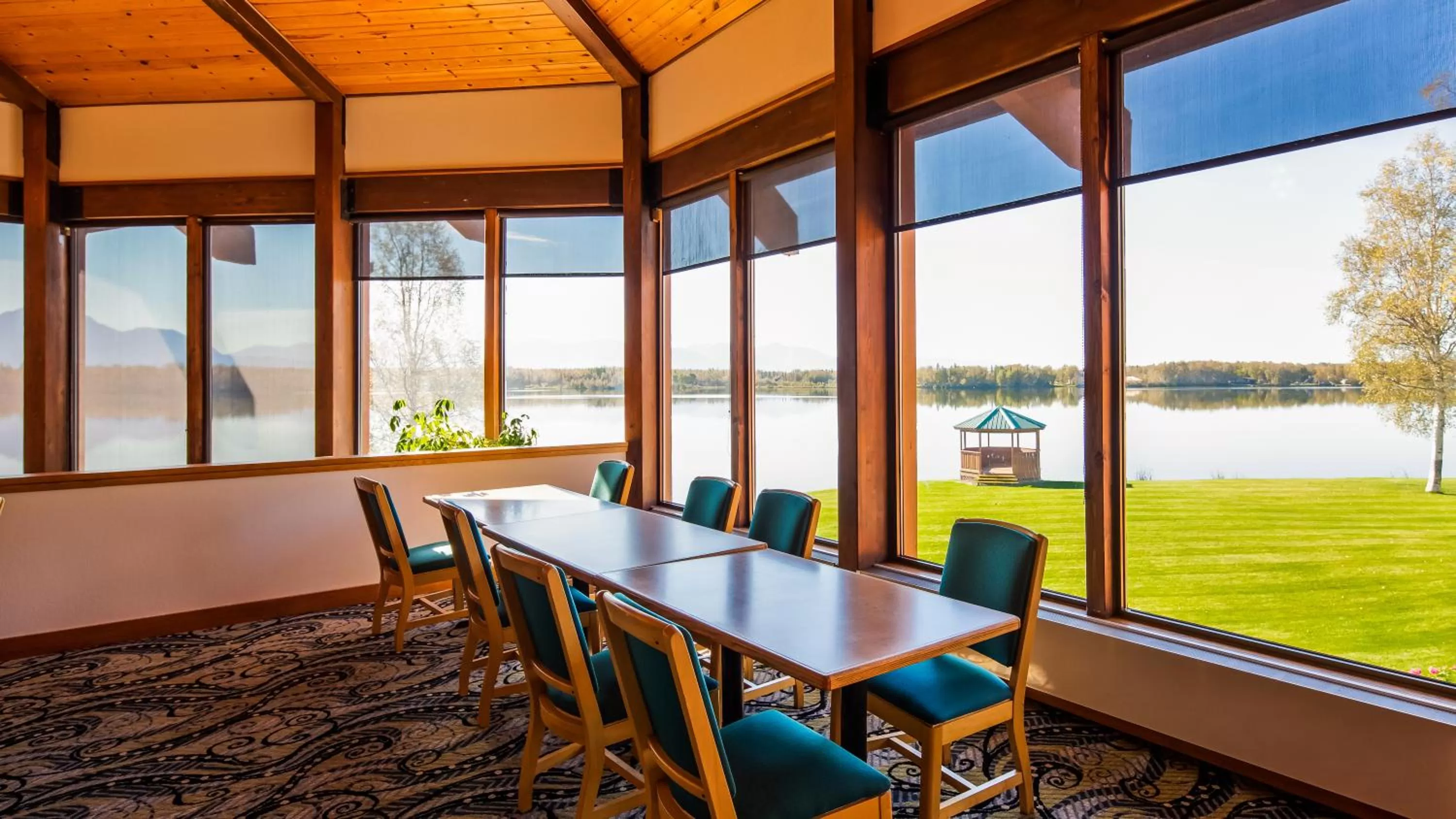 Continental breakfast in Best Western Lake Lucille Inn