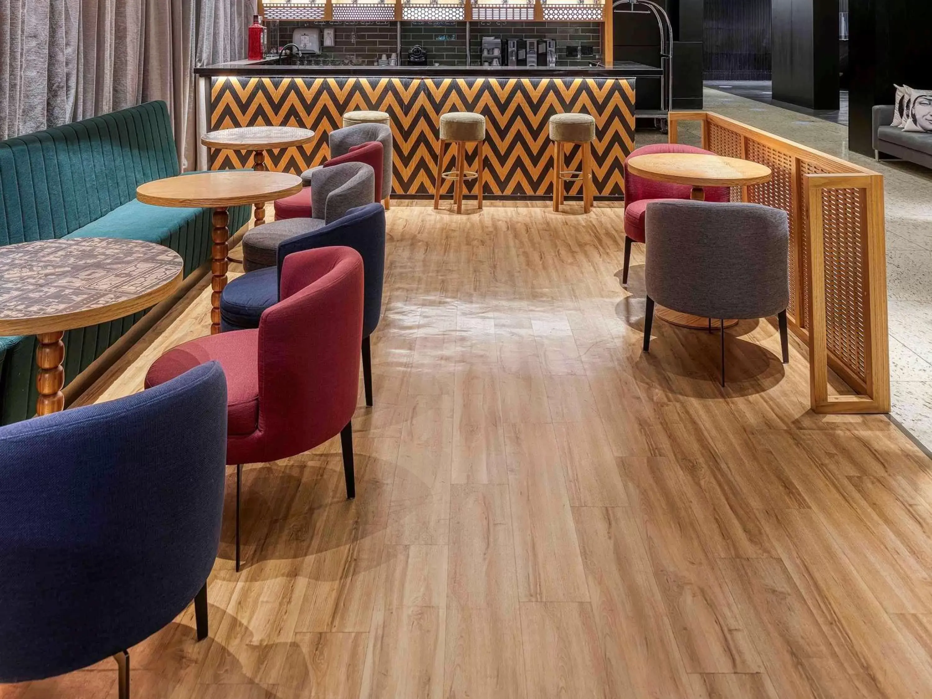 Lounge or bar in Caesar Business Belo Horizonte Belvedere Lounge or bar in Caesar Business Belo Horizonte Belvedere