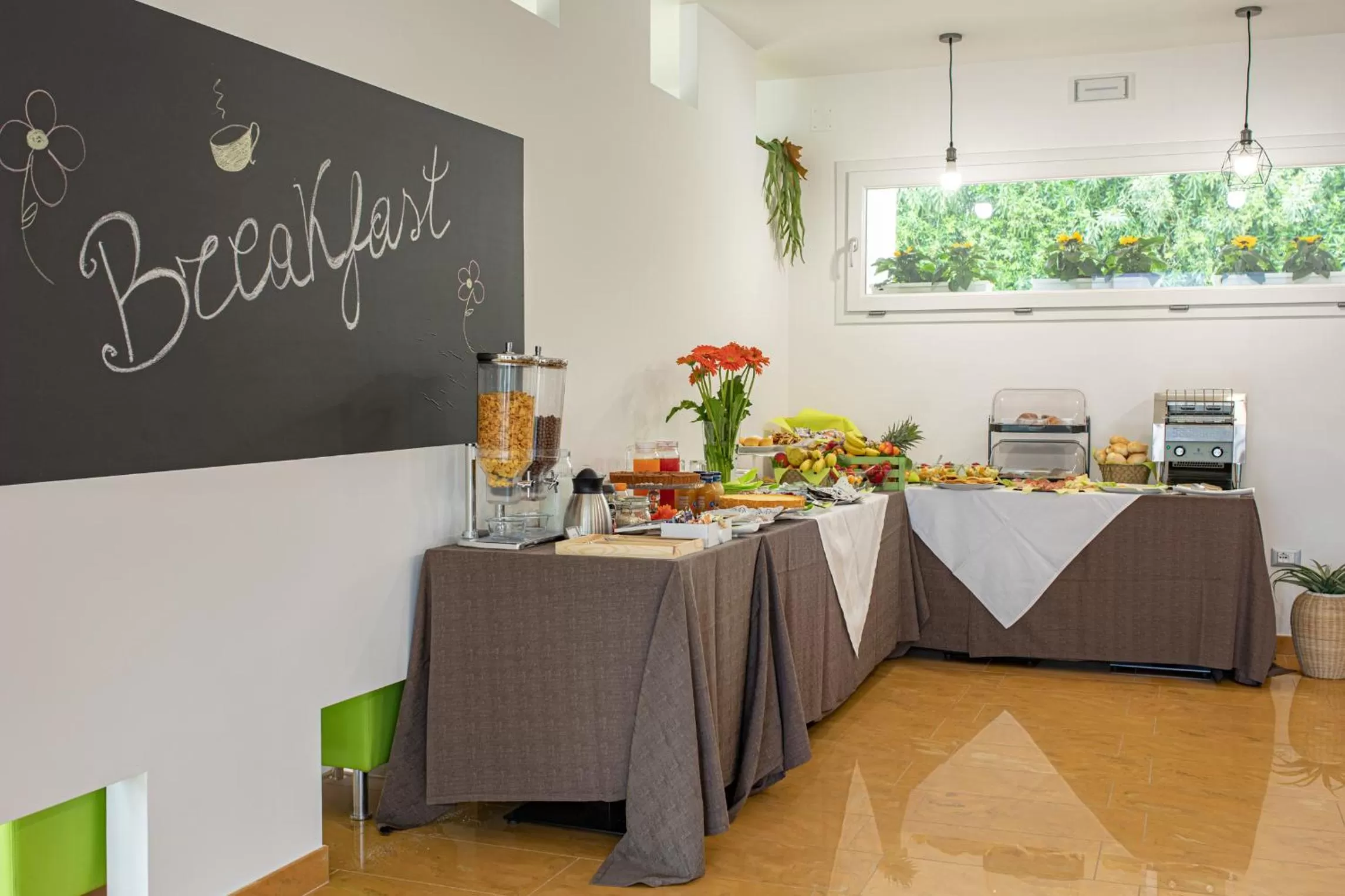 Lounge or bar in Donnosanto Residence Torre Santa Sabina