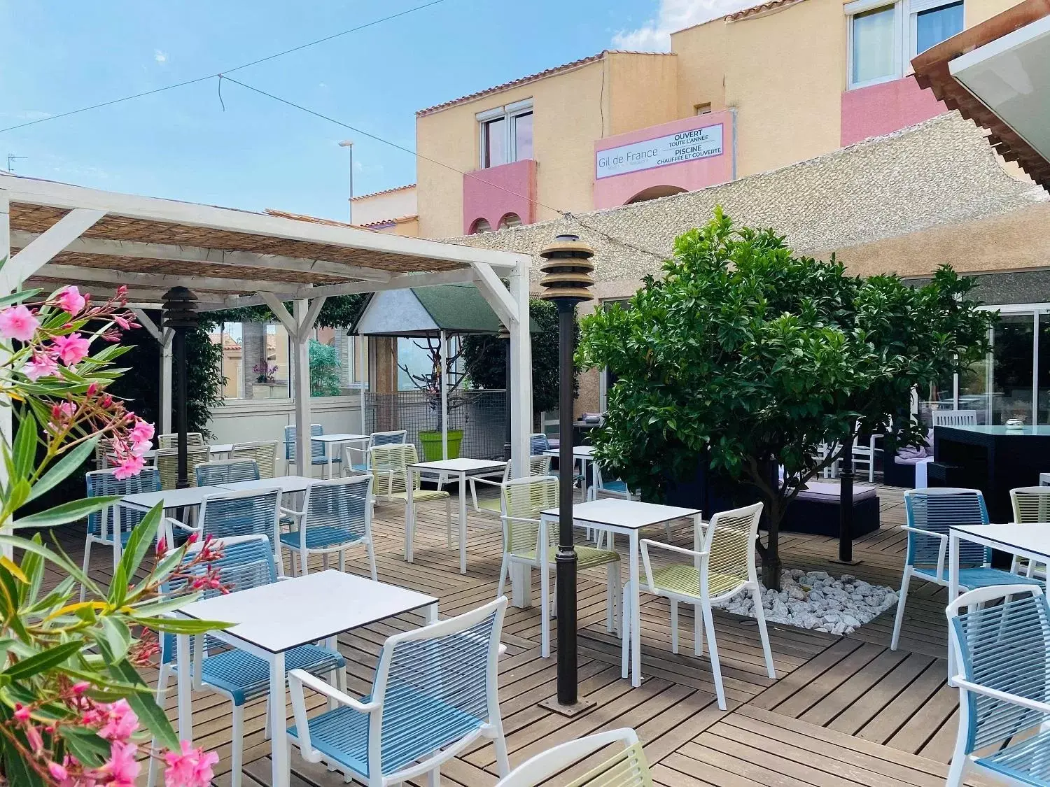Patio, Restaurant/Places to Eat in Hotel & Spa Gil de France Cap d'Agde