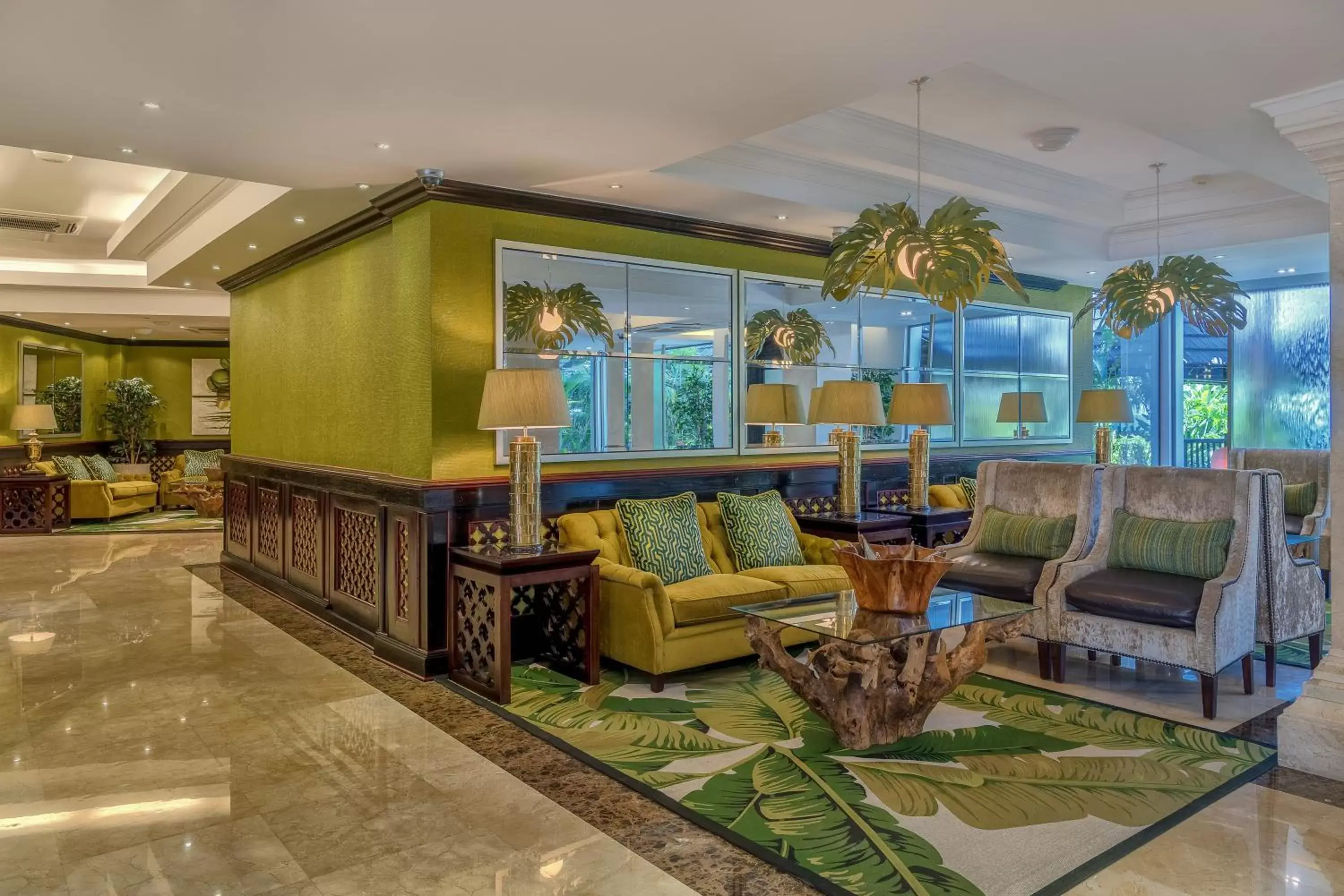 Lobby or reception in Sea Cliff Hotel