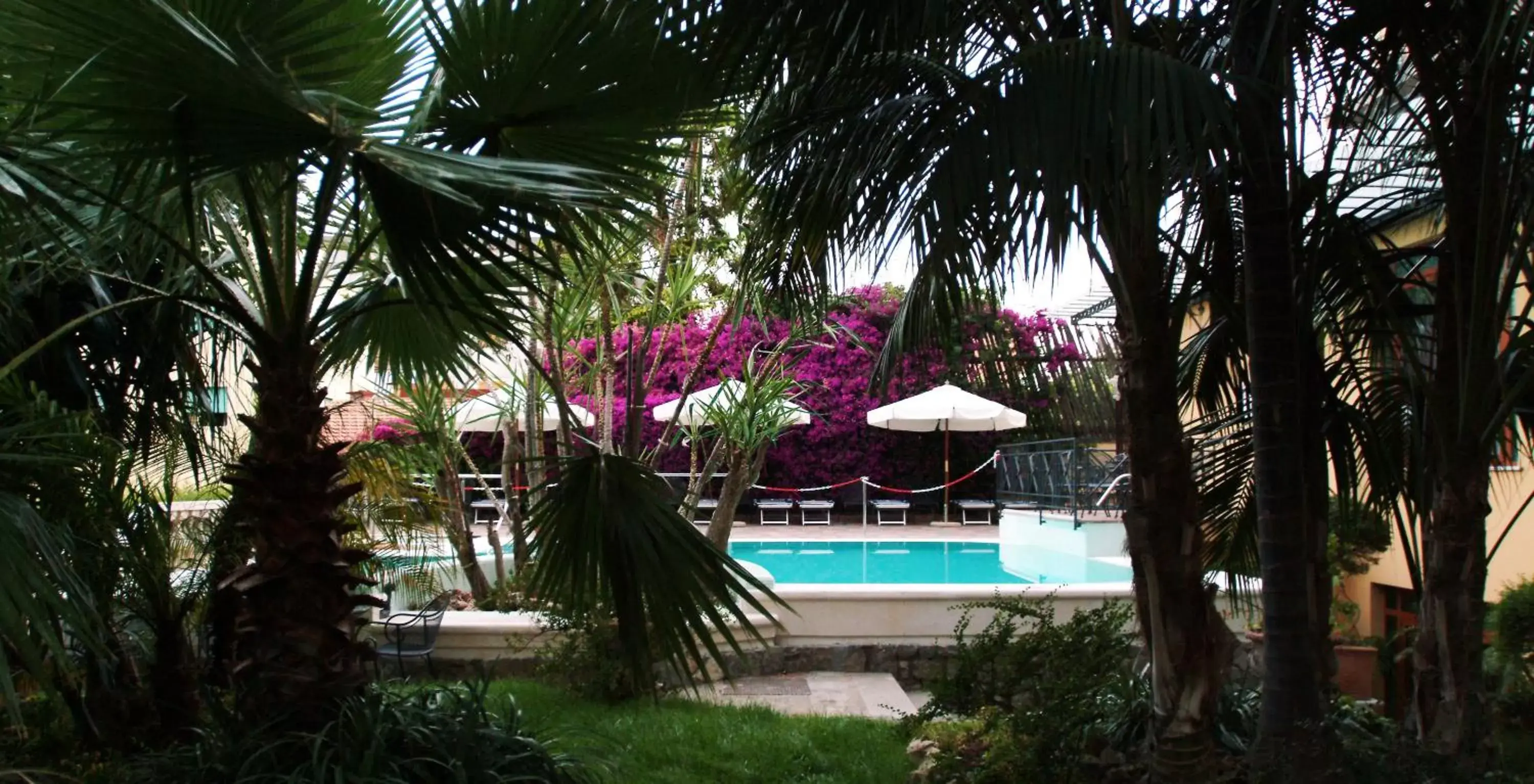 Day, Swimming Pool in Hotel Zi' Teresa