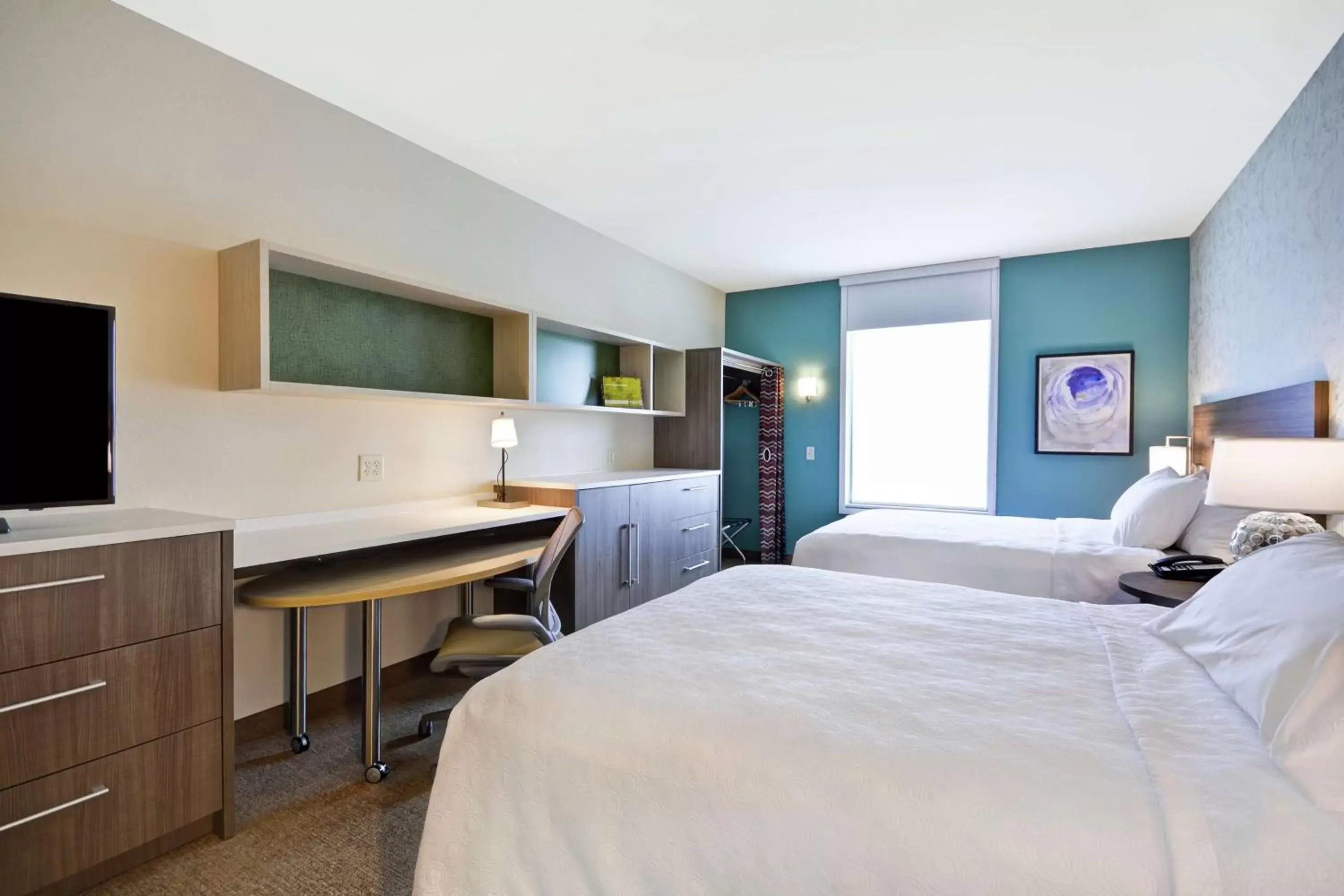 Bedroom in Home2 Suites By Hilton Plymouth Minneapolis