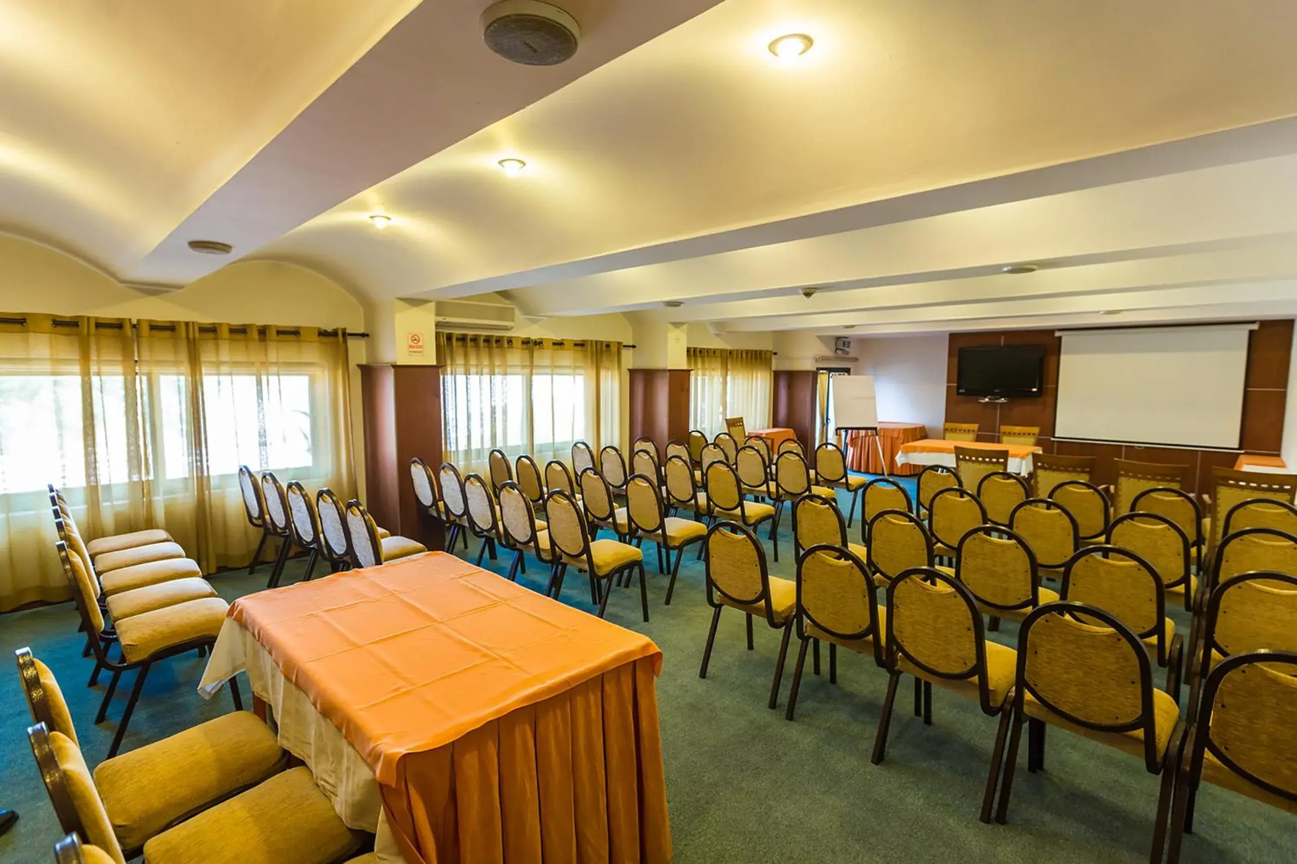 Business facilities in Derici Hotel