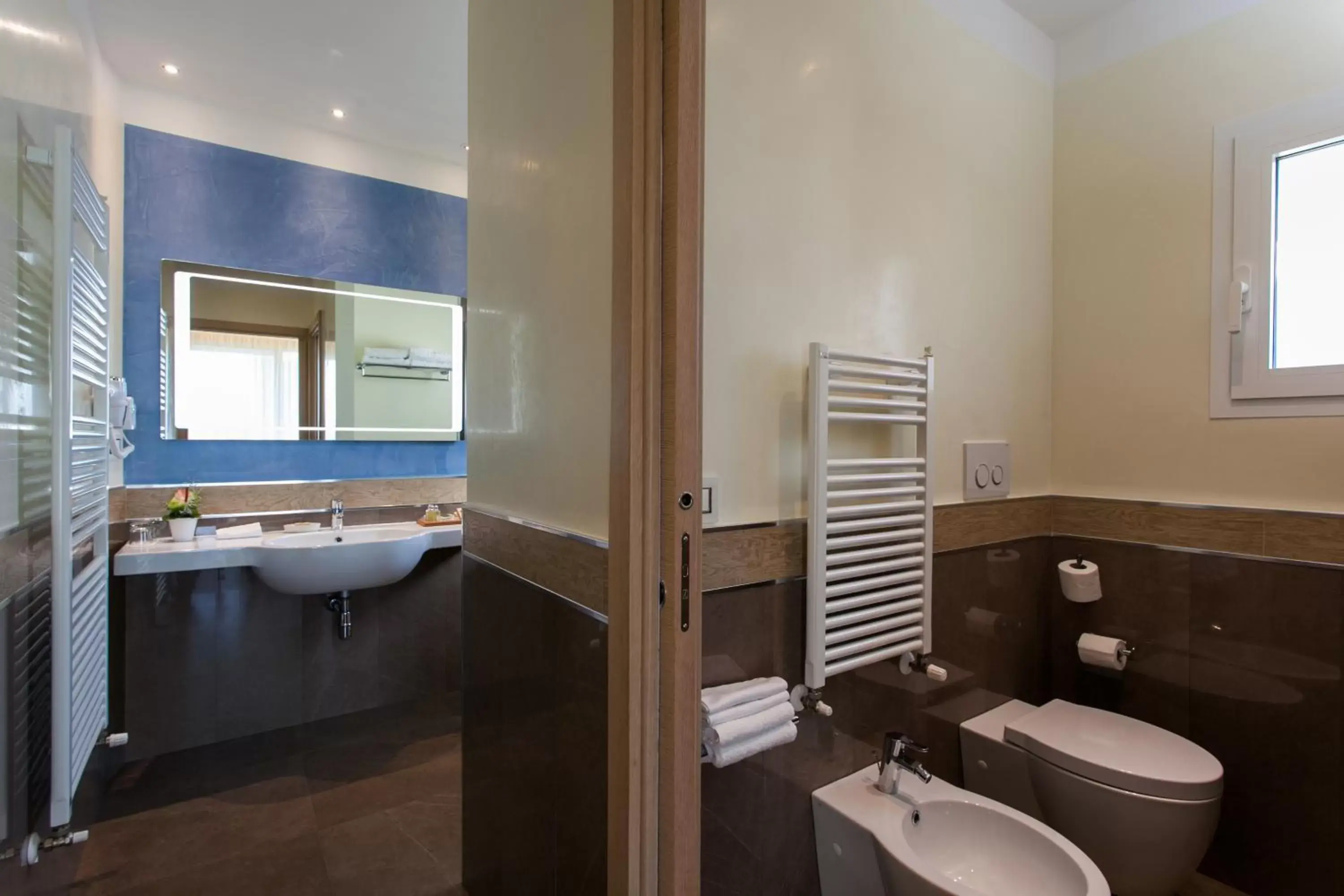 Bathroom in Hotel Imperiale Rimini & SPA