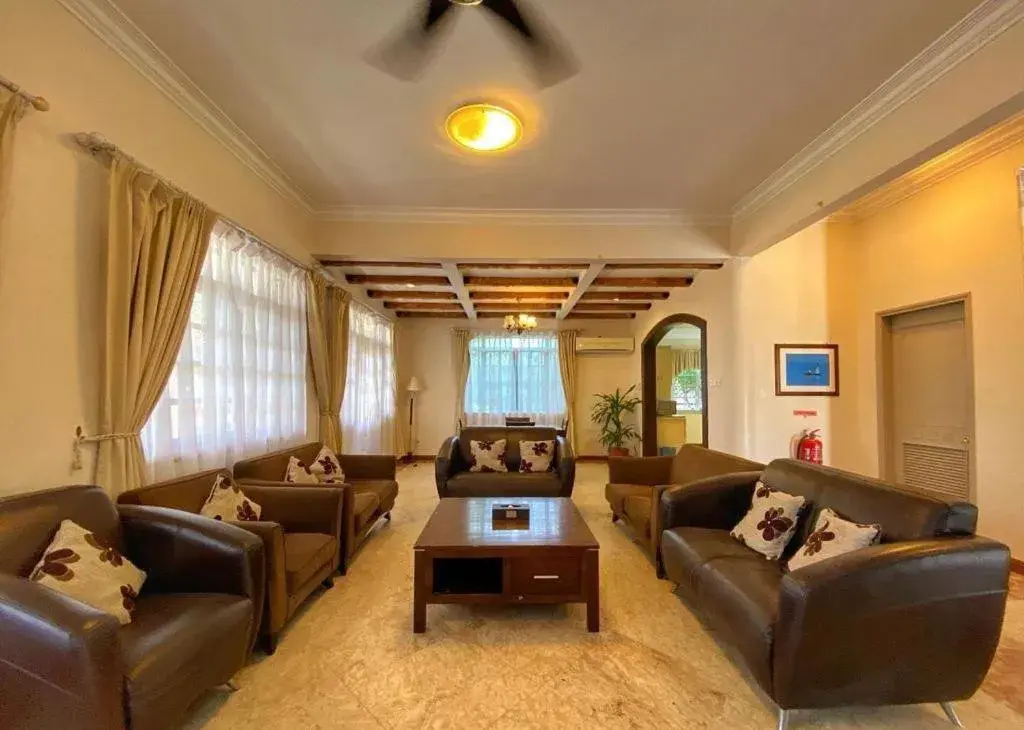 Living room, Seating Area in Tiara Labuan Hotel