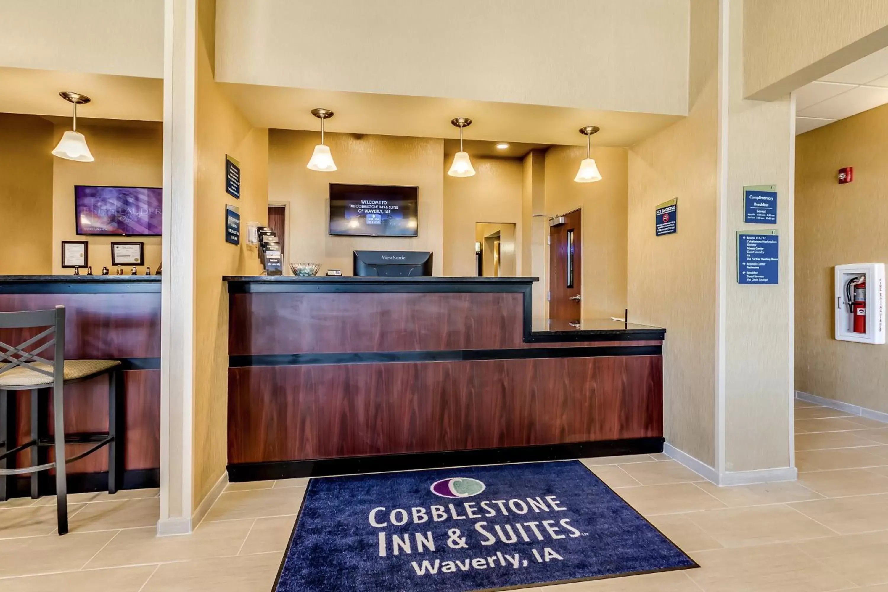 Lobby or reception, Lobby/Reception in Cobblestone Inn & Suites - Waverly