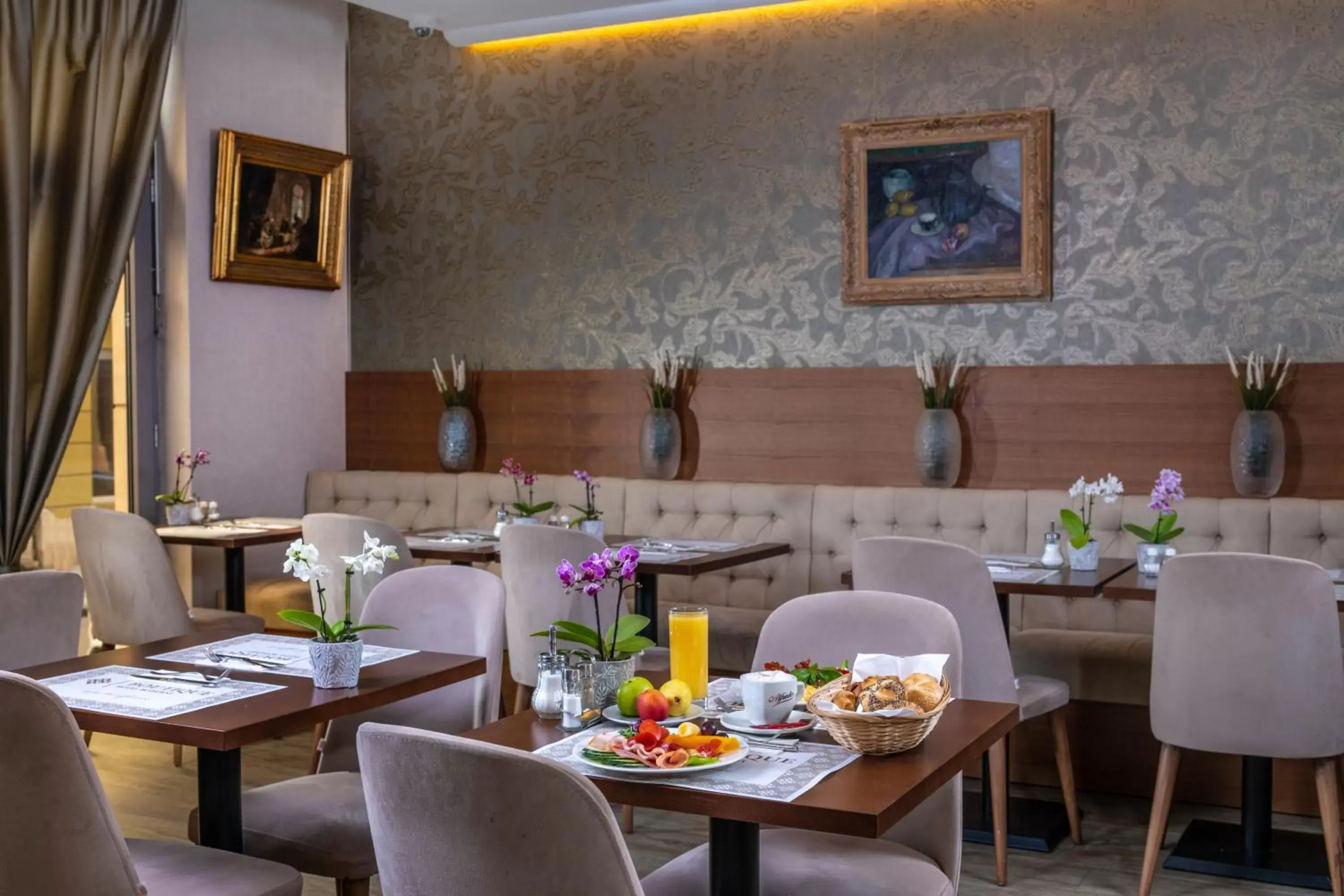 Breakfast, Restaurant/Places to Eat in Boutique Hotel Budapest