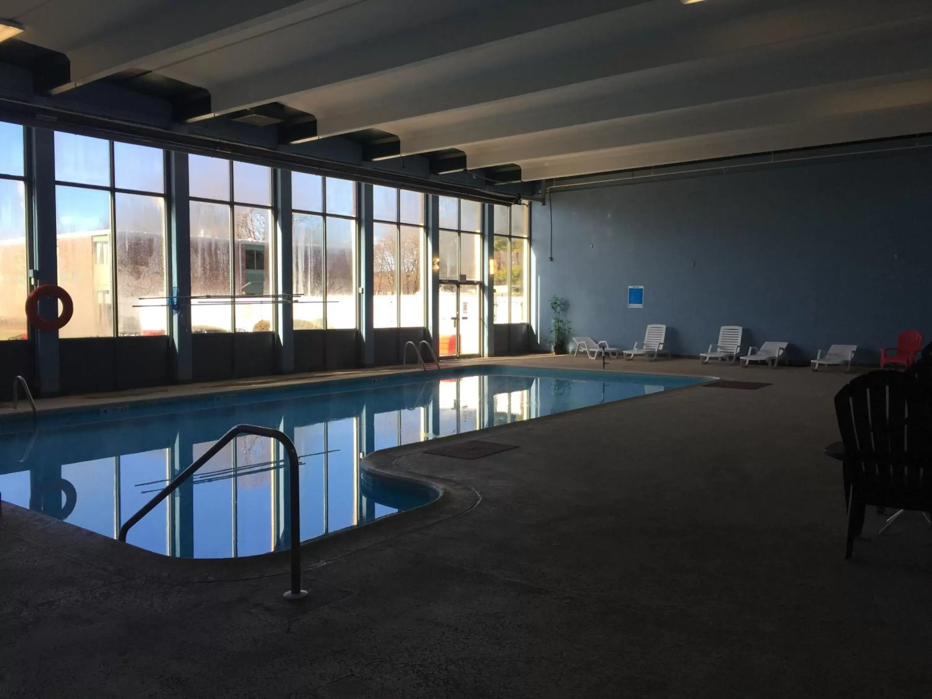Swimming Pool in Mystic River Hotel & Suites
