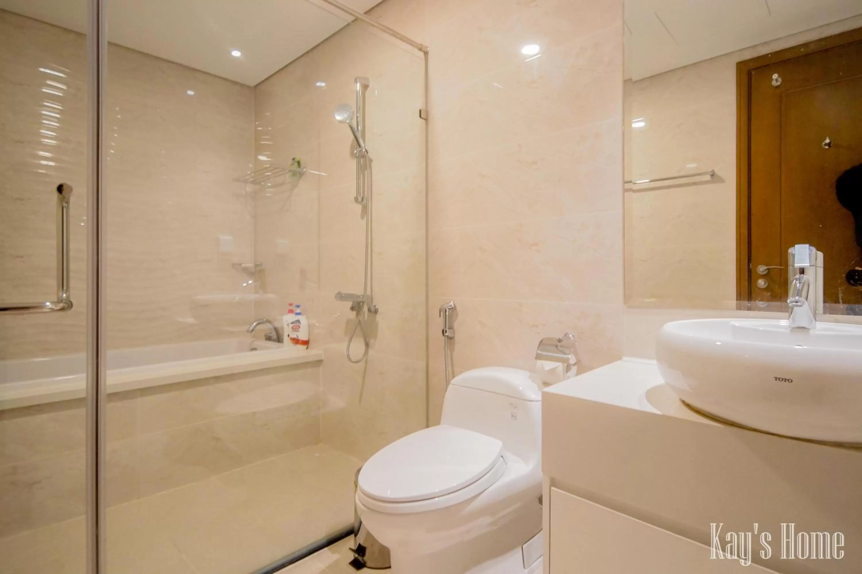 Shower, Bathroom in Vinhomes Central Park-Nice Homes