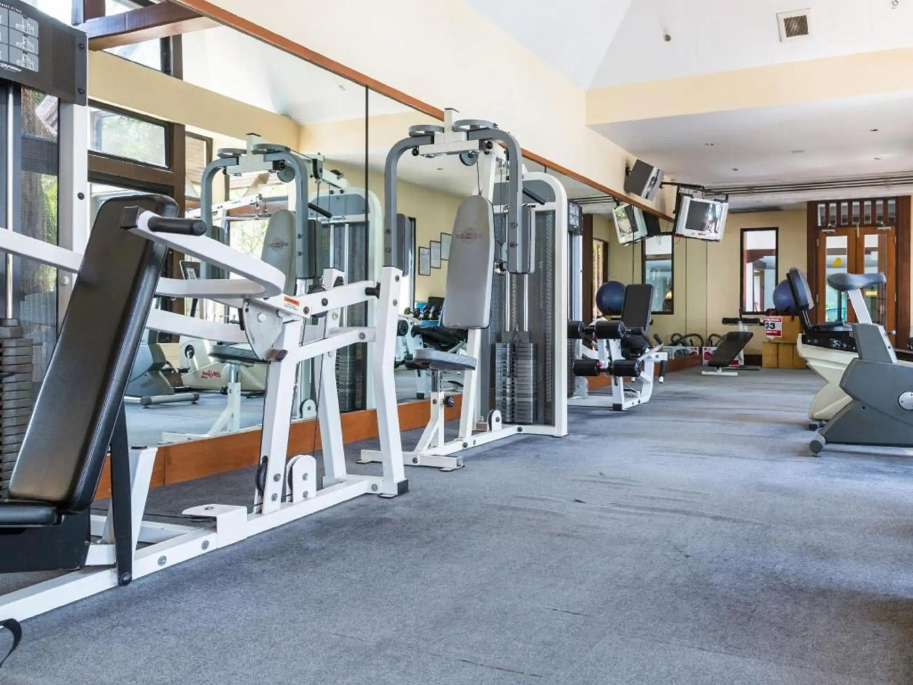 Fitness centre/facilities in Long Beach Garden Hotel & Pavilions Fitness centre/facilities in Long Beach Garden Hotel & Pavilions